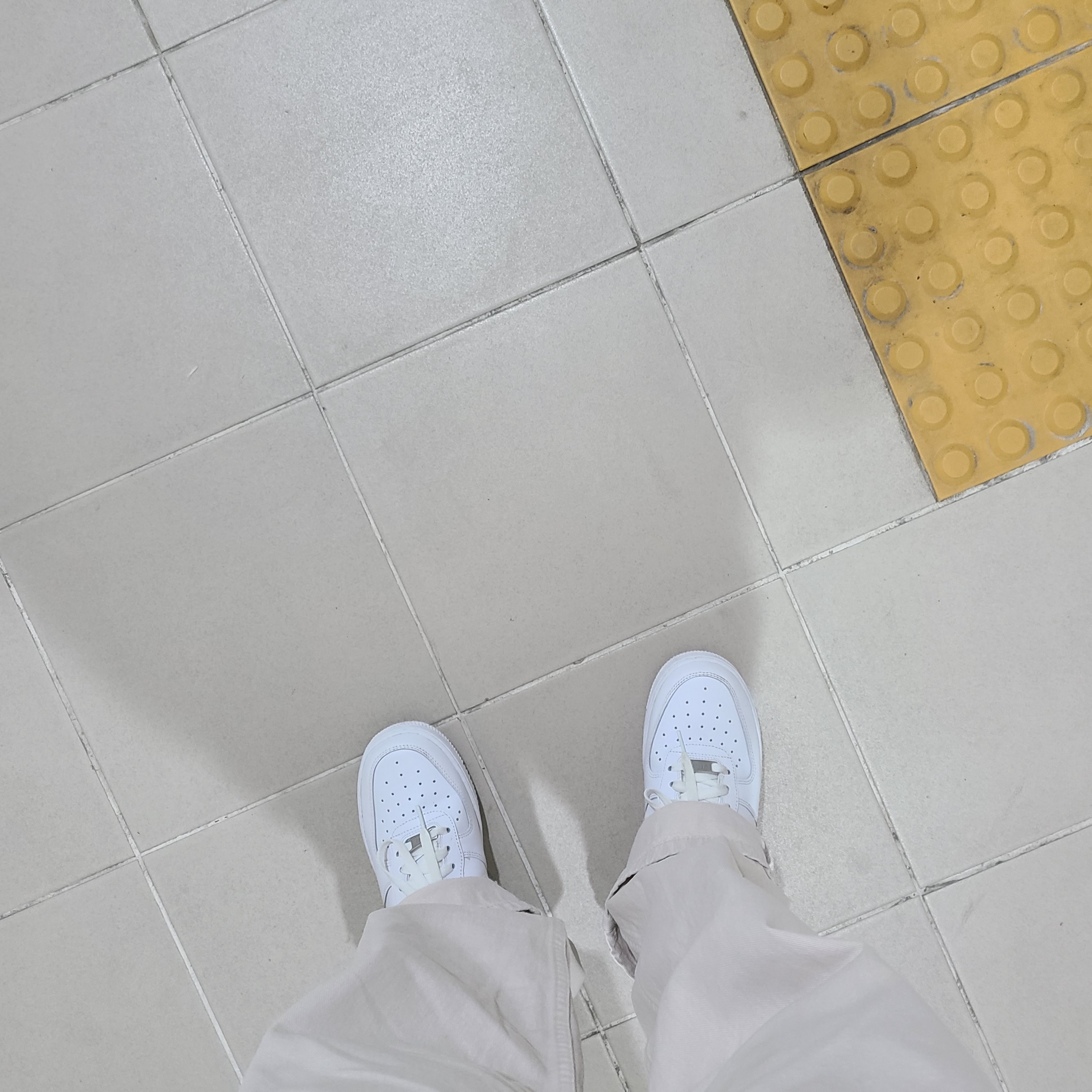 Nike Air Force 1 '07 Low White 착용 스타일