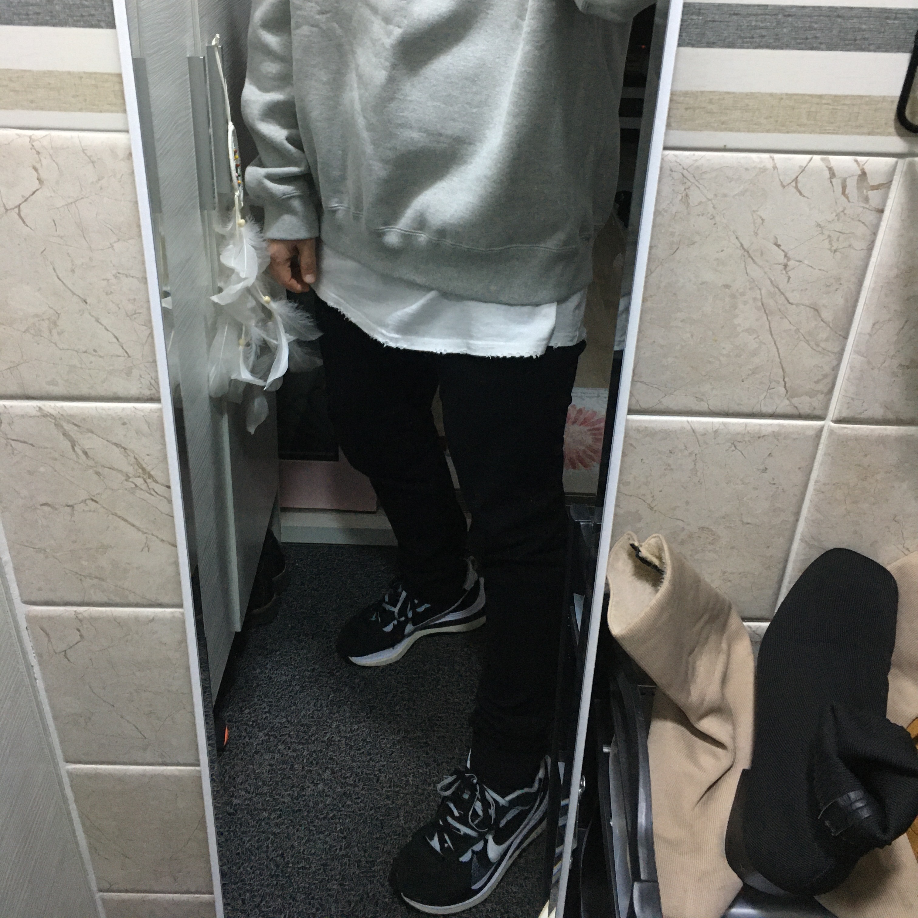 Nike x Sacai VaporWaffle Black White 착용 스타일 - 1