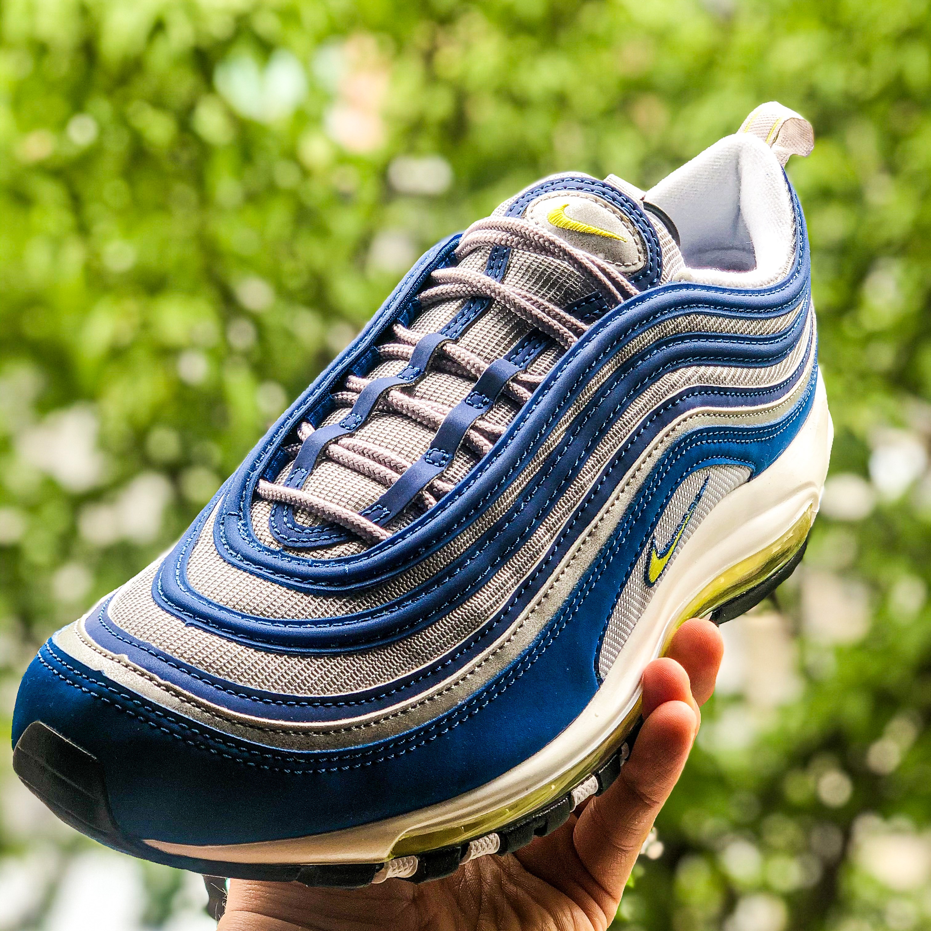 Nike Air Max 97 OG Royal Neon 착용 스타일