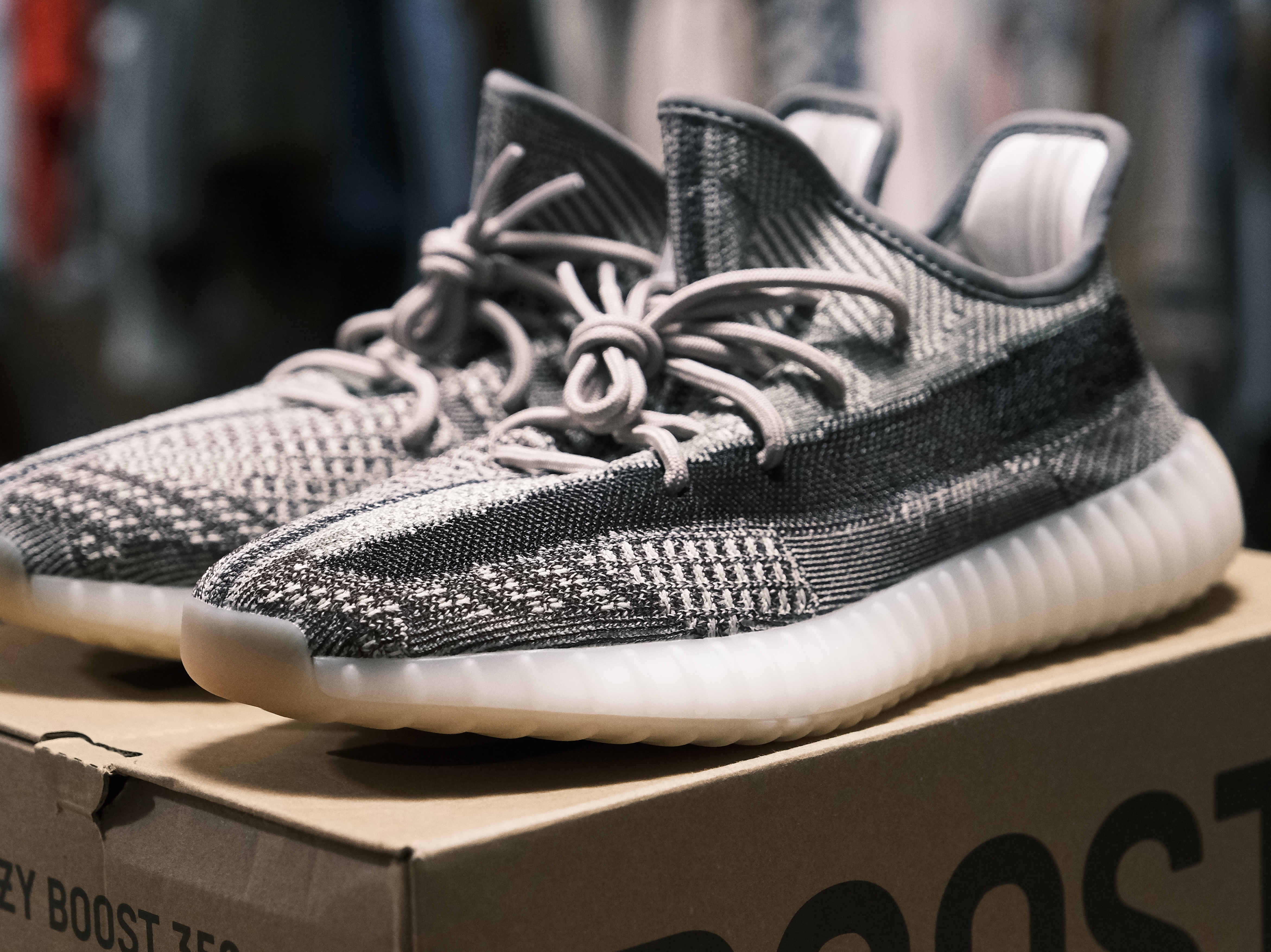 Adidas Yeezy Boost 350 V2 Zyon 착용 스타일