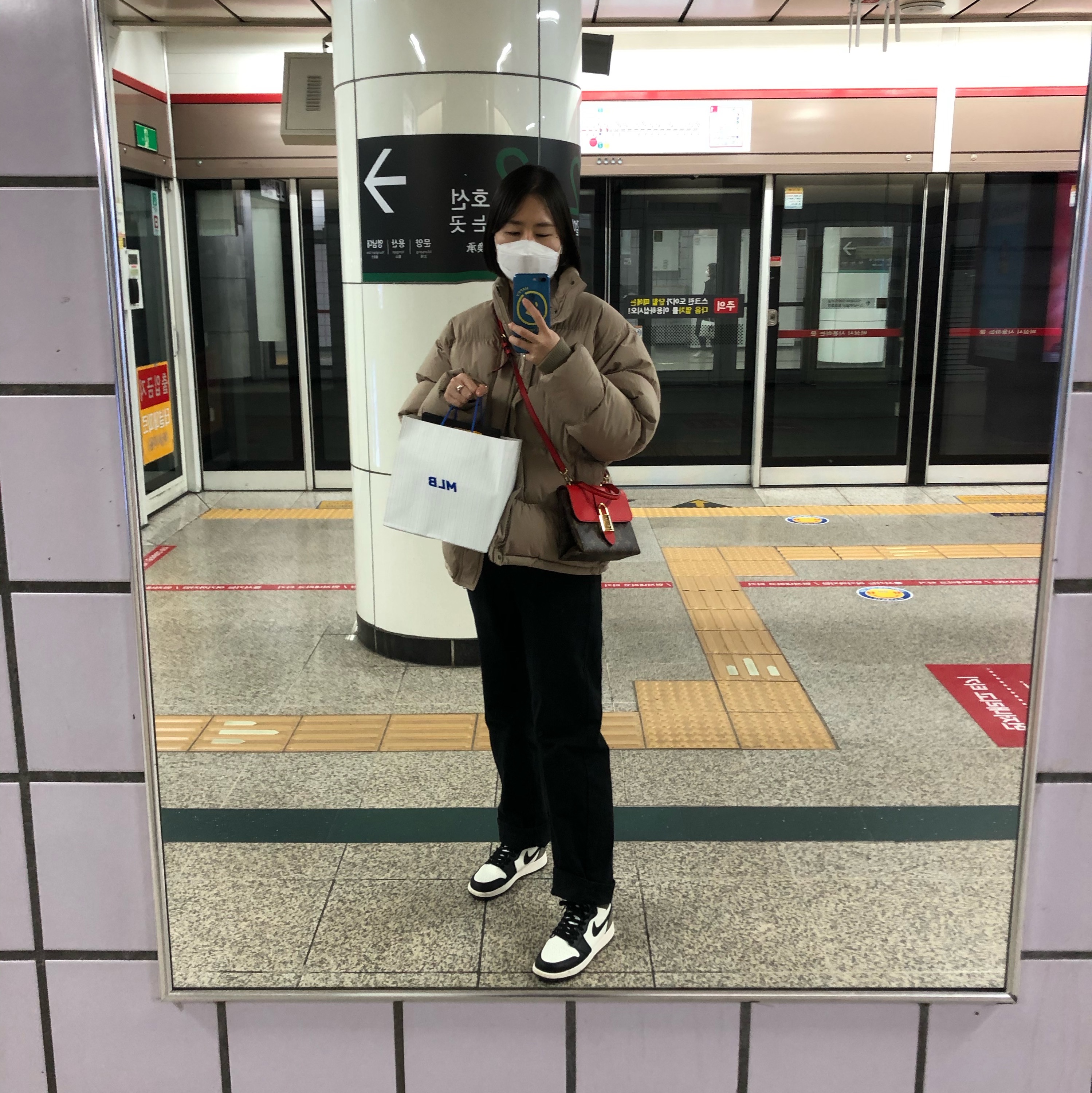Jordan 1 Retro High OG Black Mocha, (GS) Jordan 1 Retro High OG Black Mocha 착용 스타일