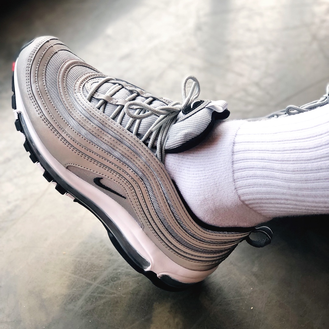 Nike Air Max 97 Reflective Silver 착용 스타일