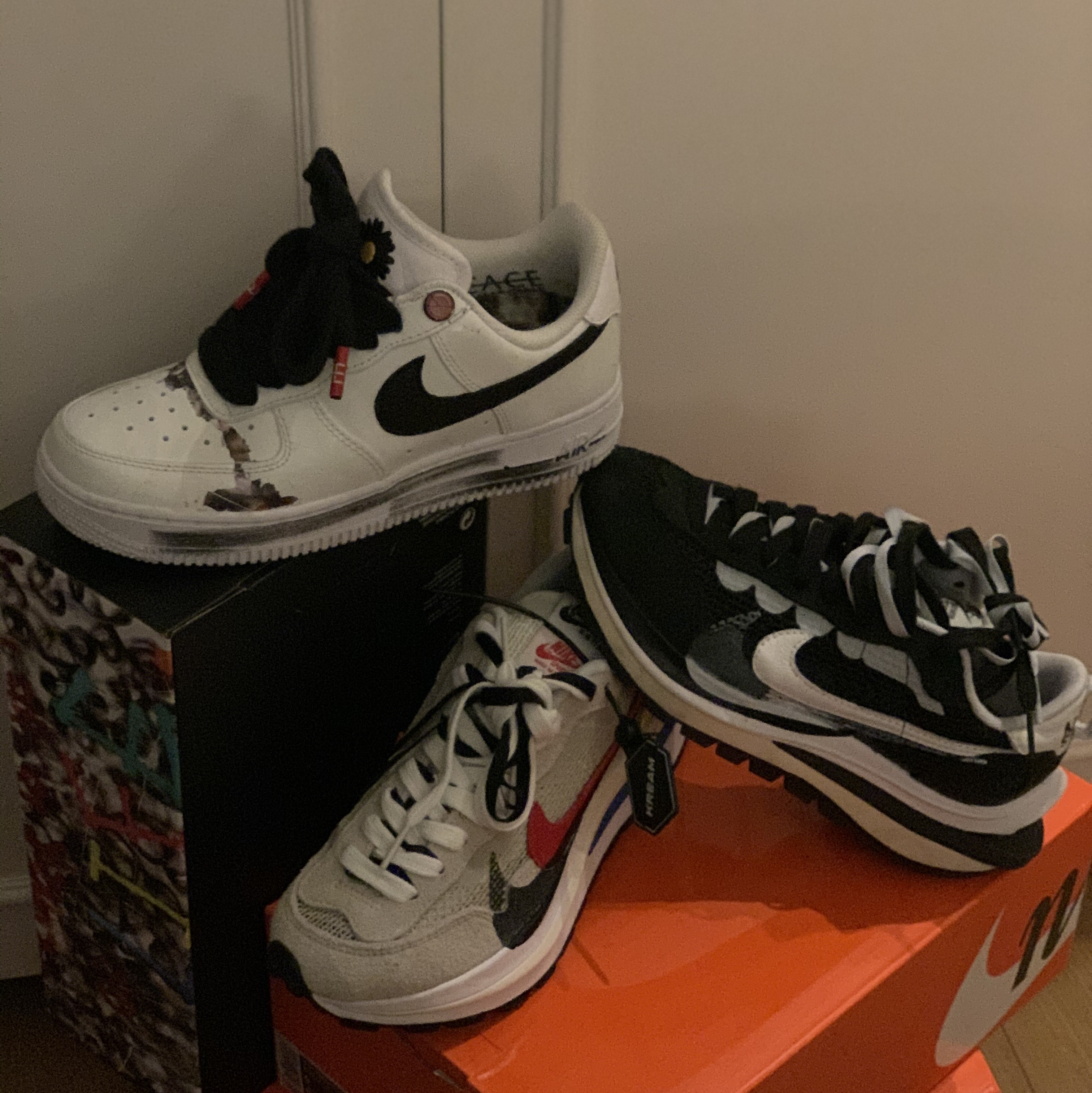 Nike x Sacai VaporWaffle Black White, Nike x Sacai VaporWaffle Royal Fuchsia 착용 스타일