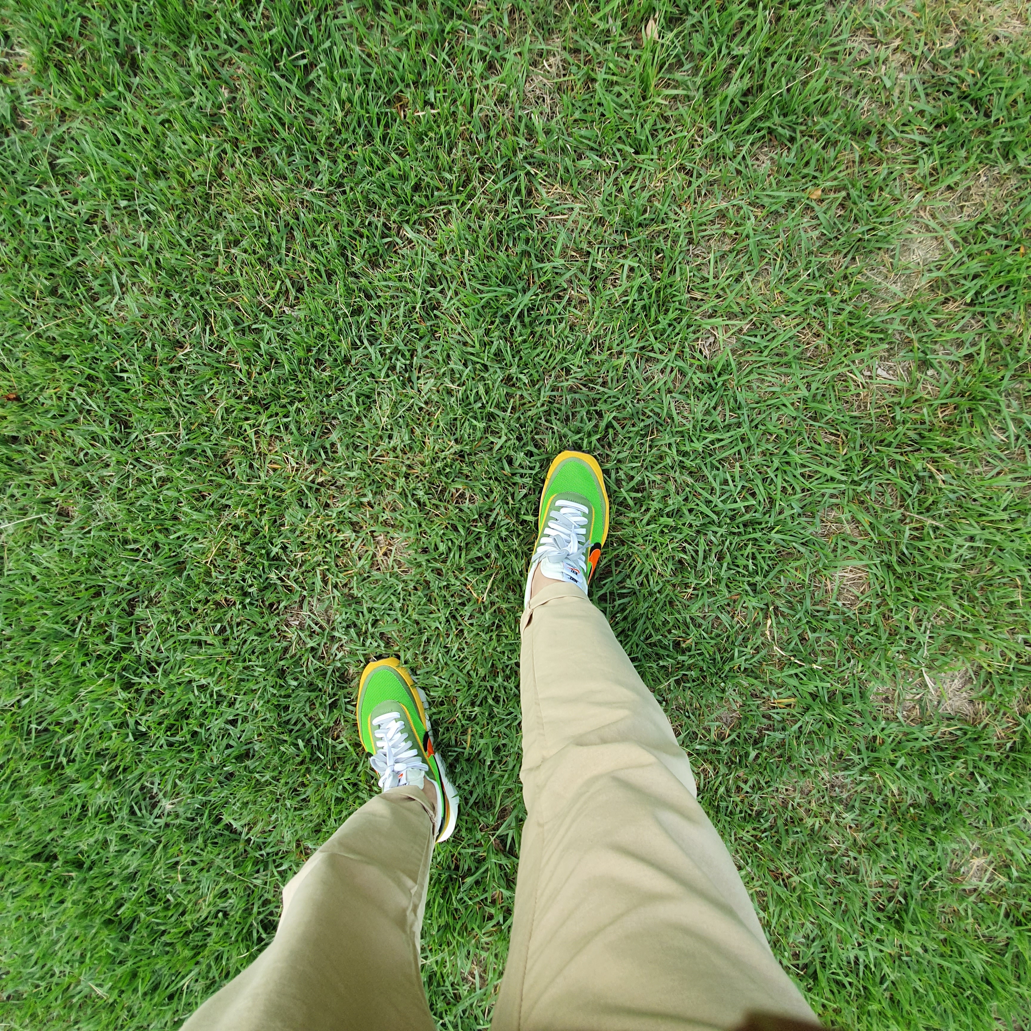 Nike x Sacai LDWaffle Green Multi 착용 스타일