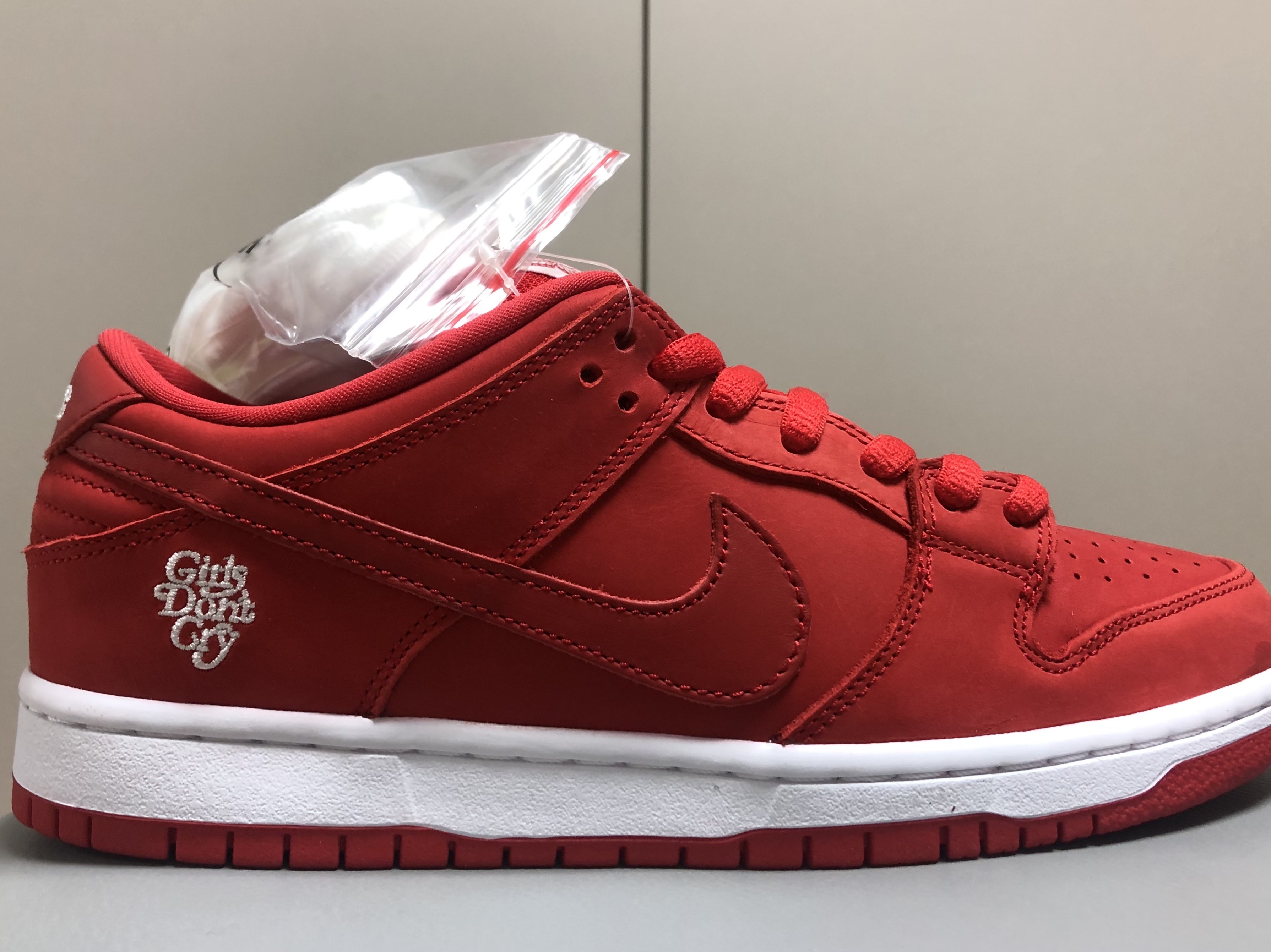 Nike x Verdy Girls Don't Cry SB Dunk Low 착용 스타일 - 1