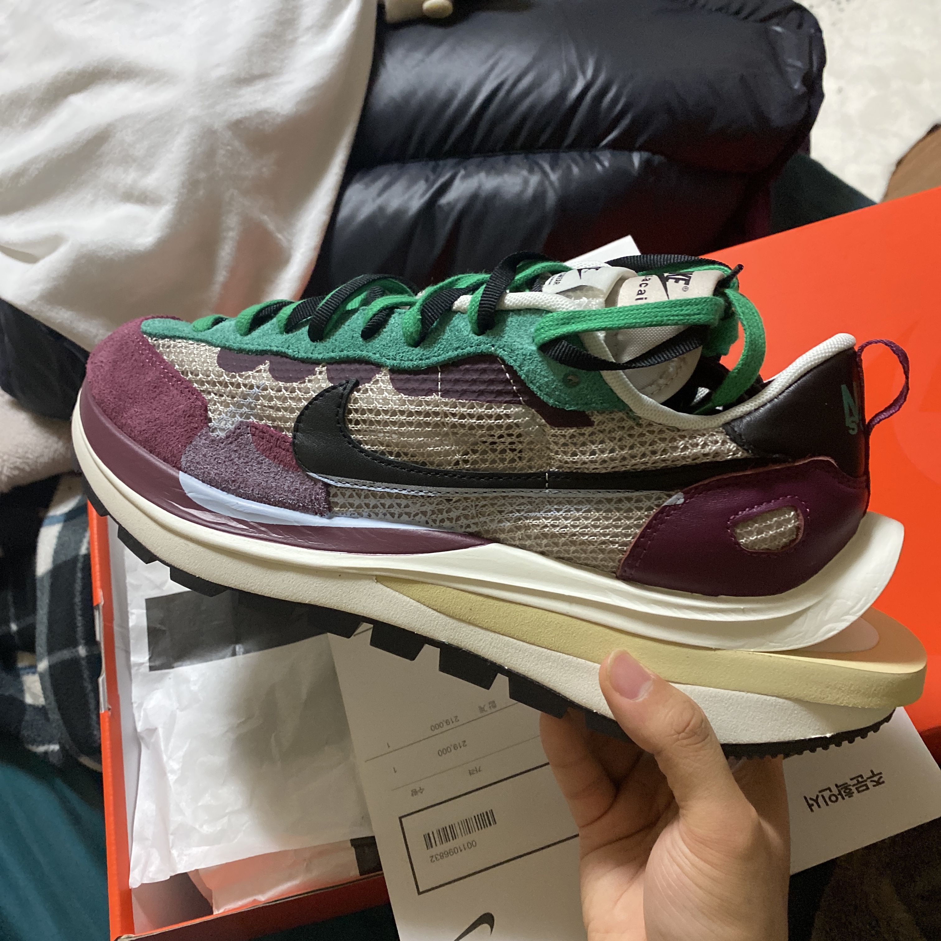 Nike x Sacai VaporWaffle String & Black Villain Red 착용 스타일