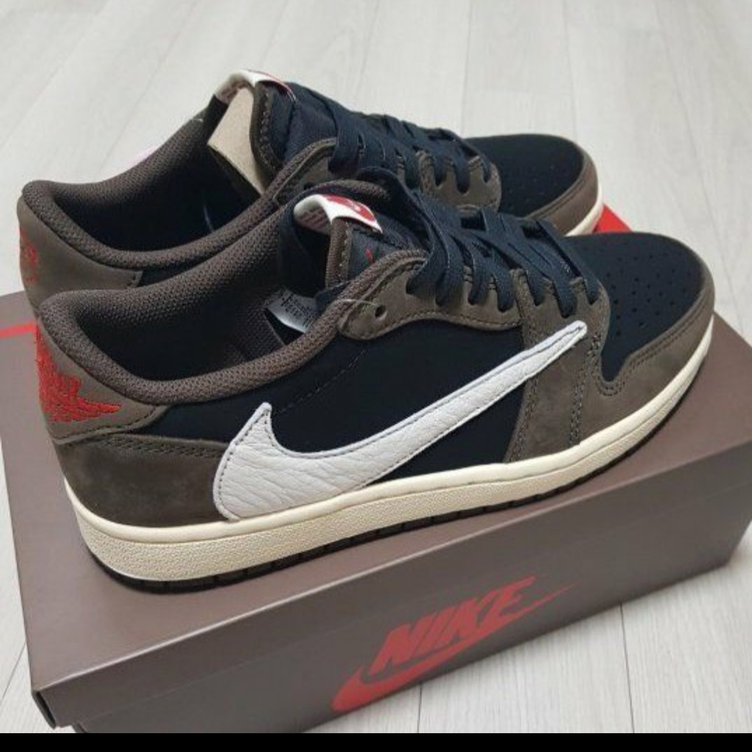Jordan 1 x Travis Scott Retro Low OG SP Mocha 착용 스타일