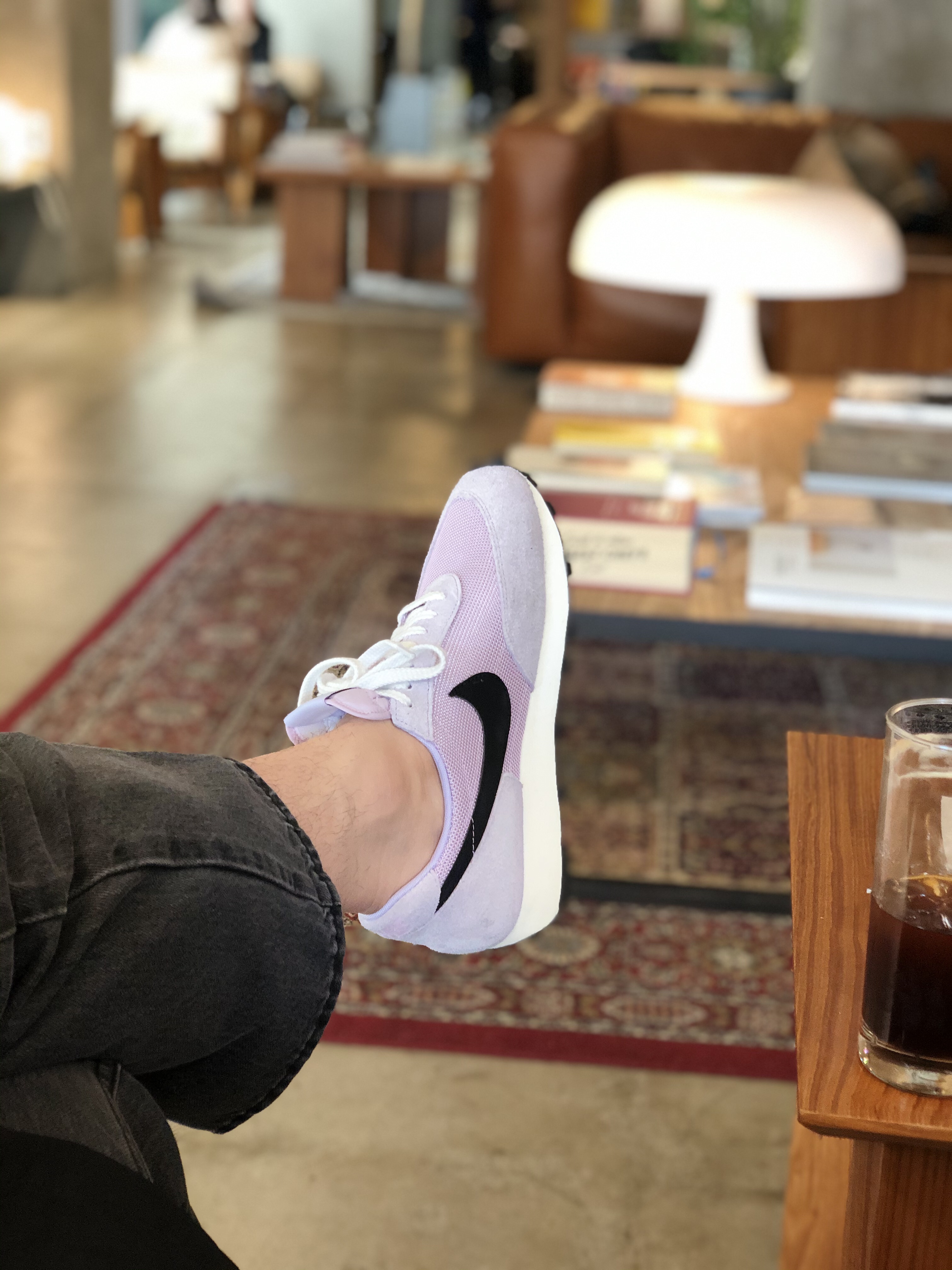 Nike Daybreak SP Lavender Mist, Nike Daybreak SP Black Metallic Silver 착용 스타일 - 1
