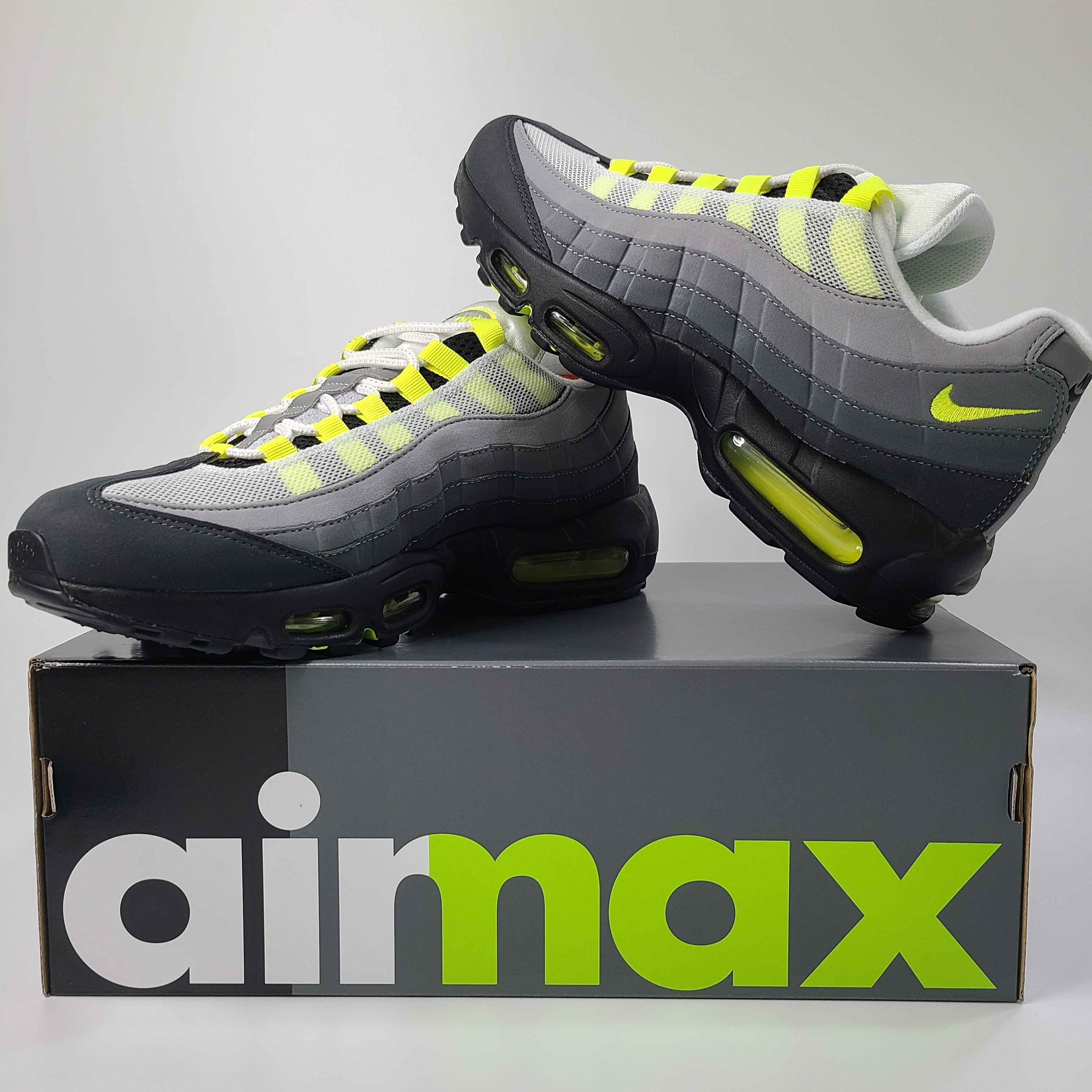 Nike Air Max 95 OG Neon Yellow 2020 착용 스타일