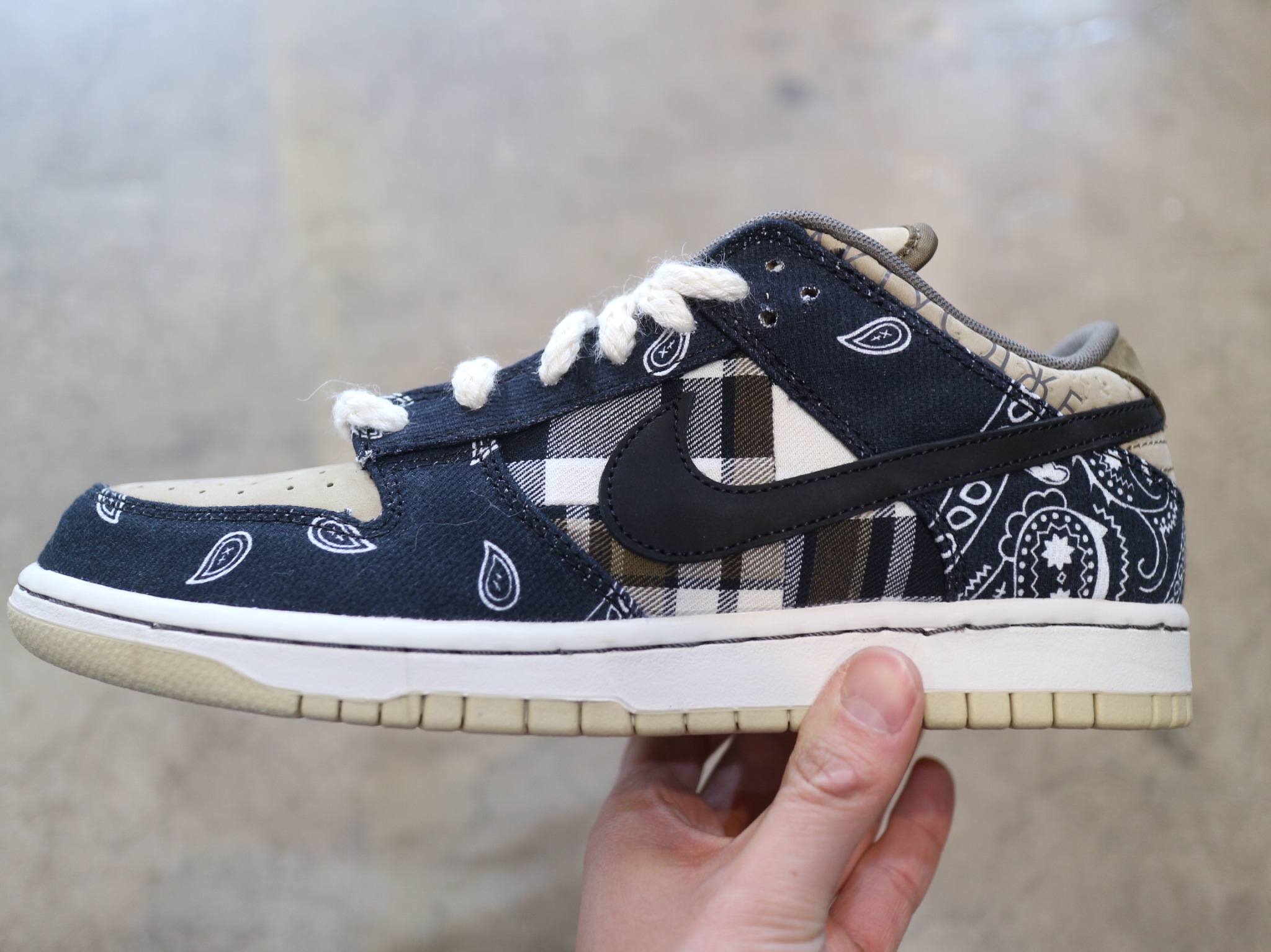 Nike x Travis Scott SB Dunk Low 착용 스타일 - 1