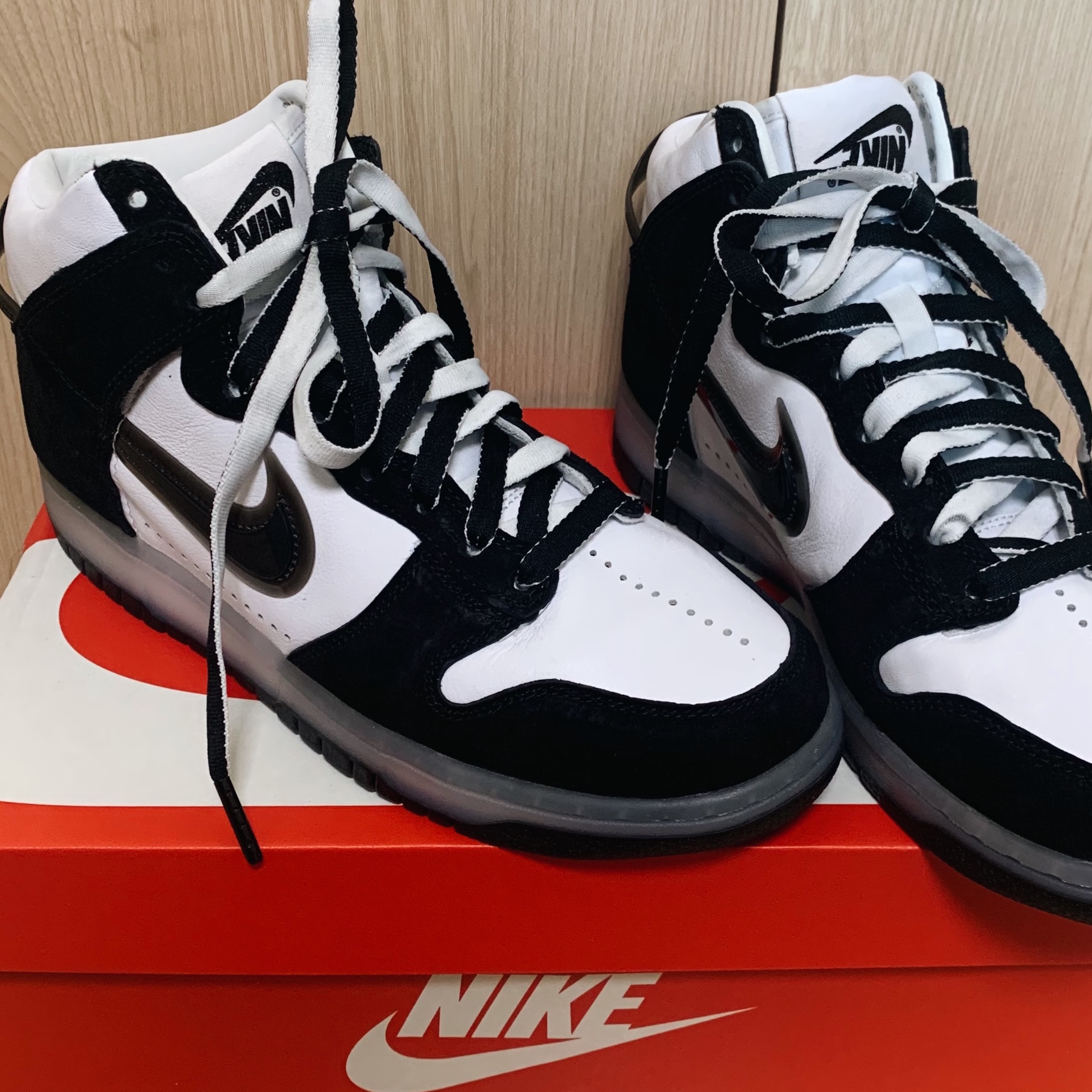 Nike x Slam Jam Dunk High SP Clear Black 착용 스타일