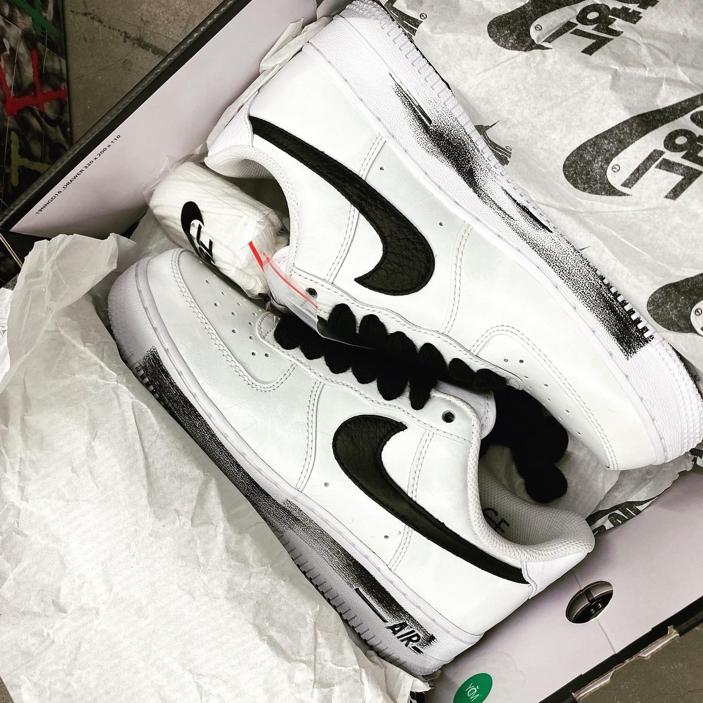 Nike x Peaceminusone Air Force 1 Low Para-Noise 2.0 착용 스타일 - 3