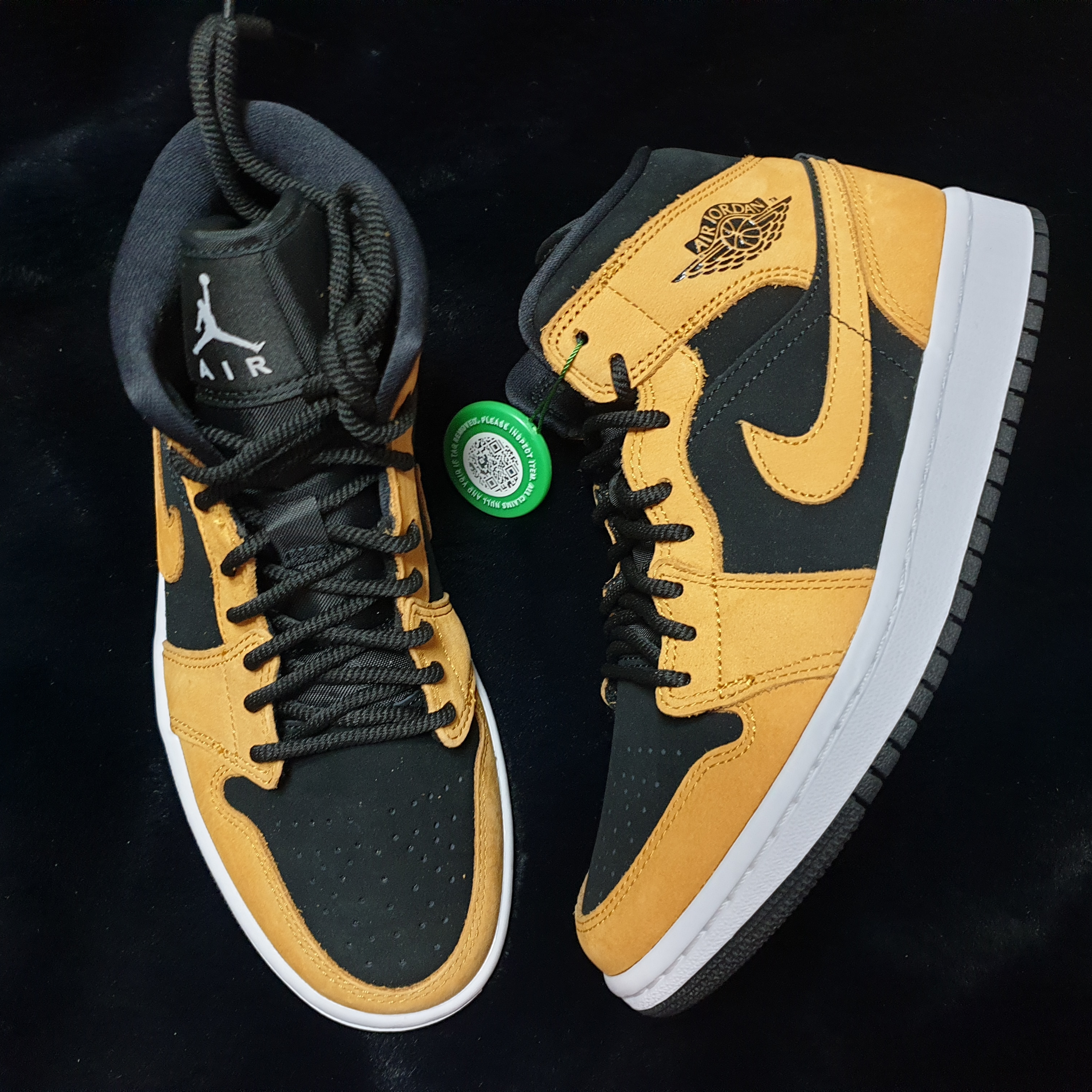 (W) Jordan 1 Mid SE Desert Ochre 착용 스타일 - 1