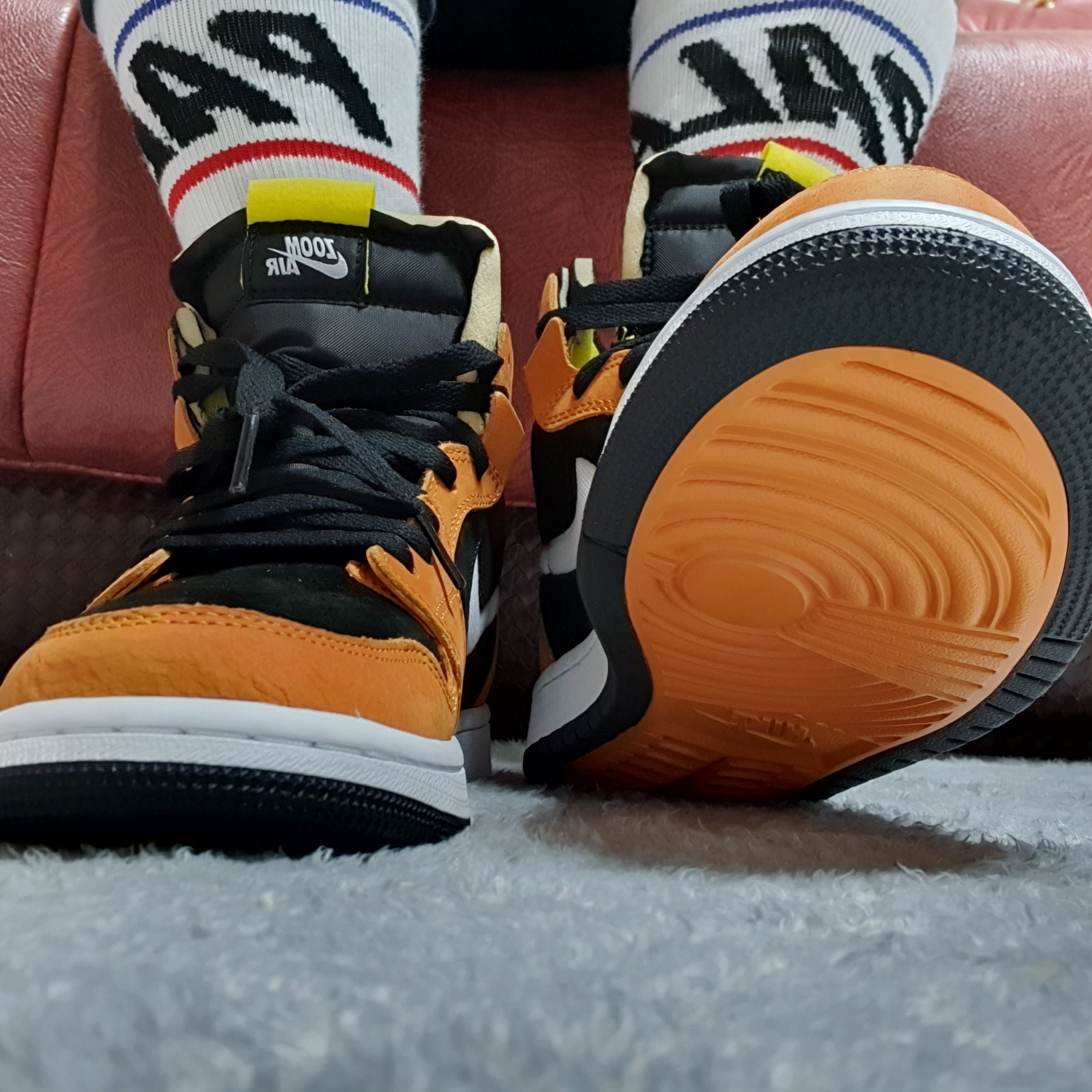 Jordan 1 Zoom Air CMFT Monarch Orange 착용 스타일