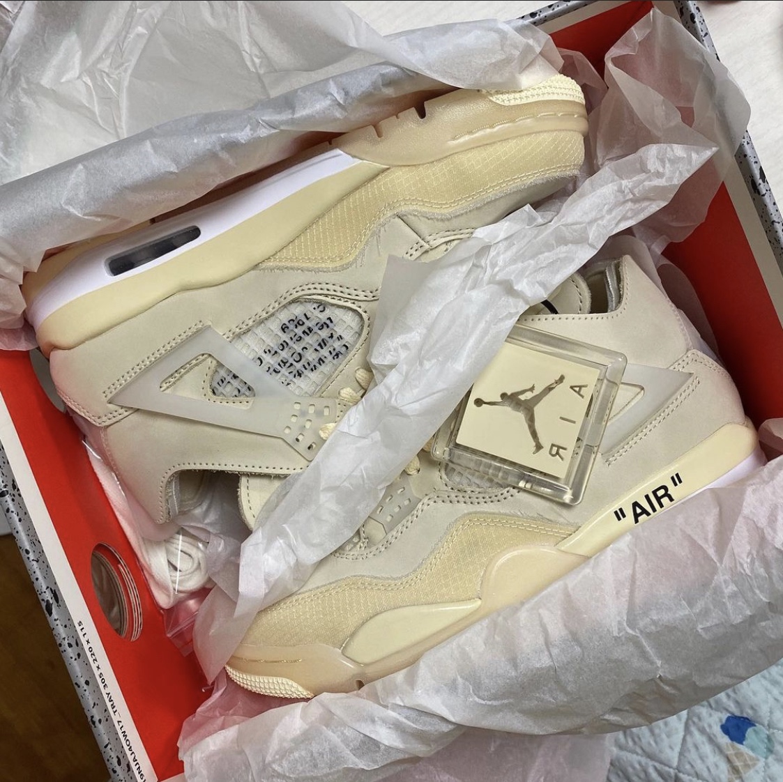 (W) Jordan 4 x Off-White Retro SP Sail 착용 스타일 - 2