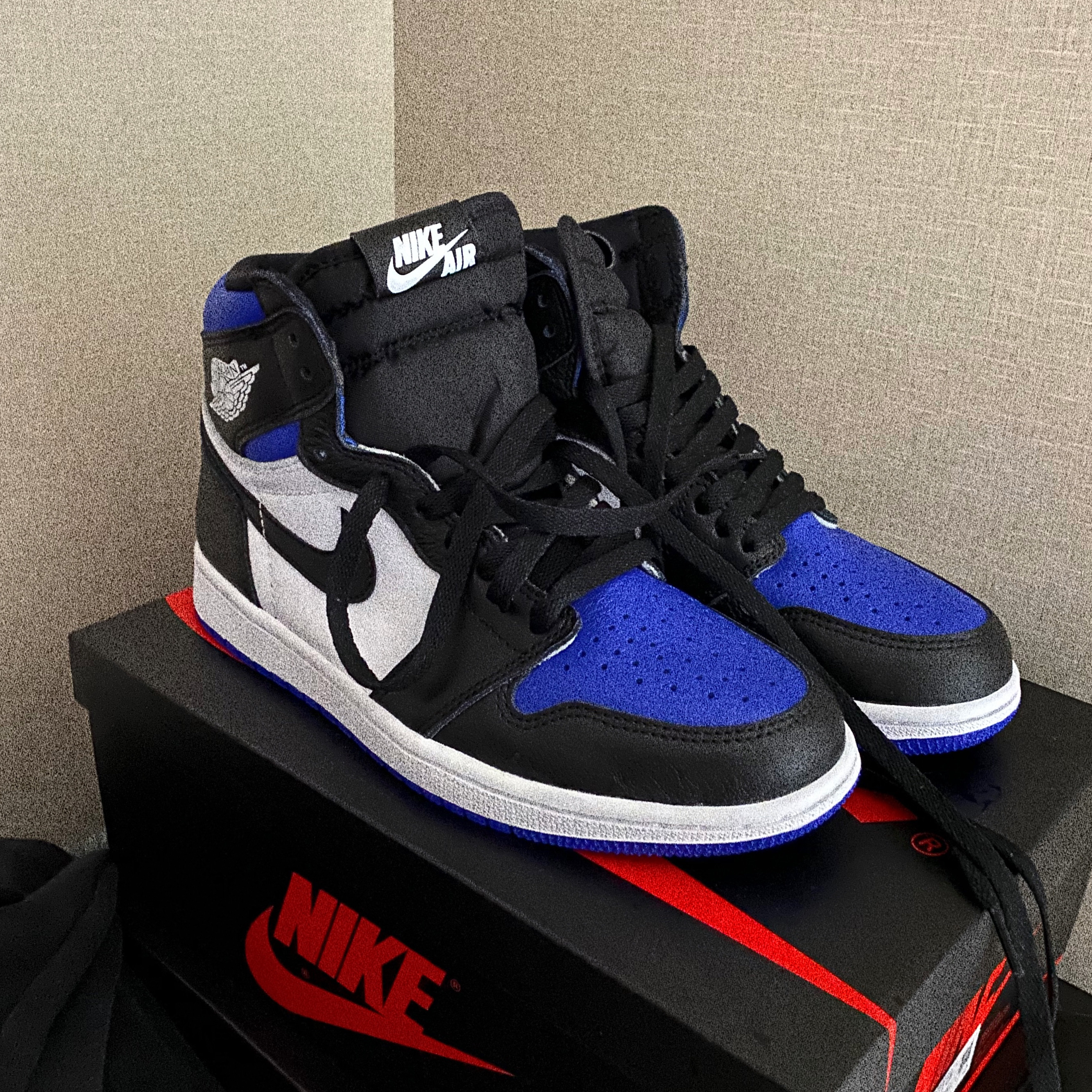 Jordan 1 Retro High OG Royal Toe 착용 스타일 - 1