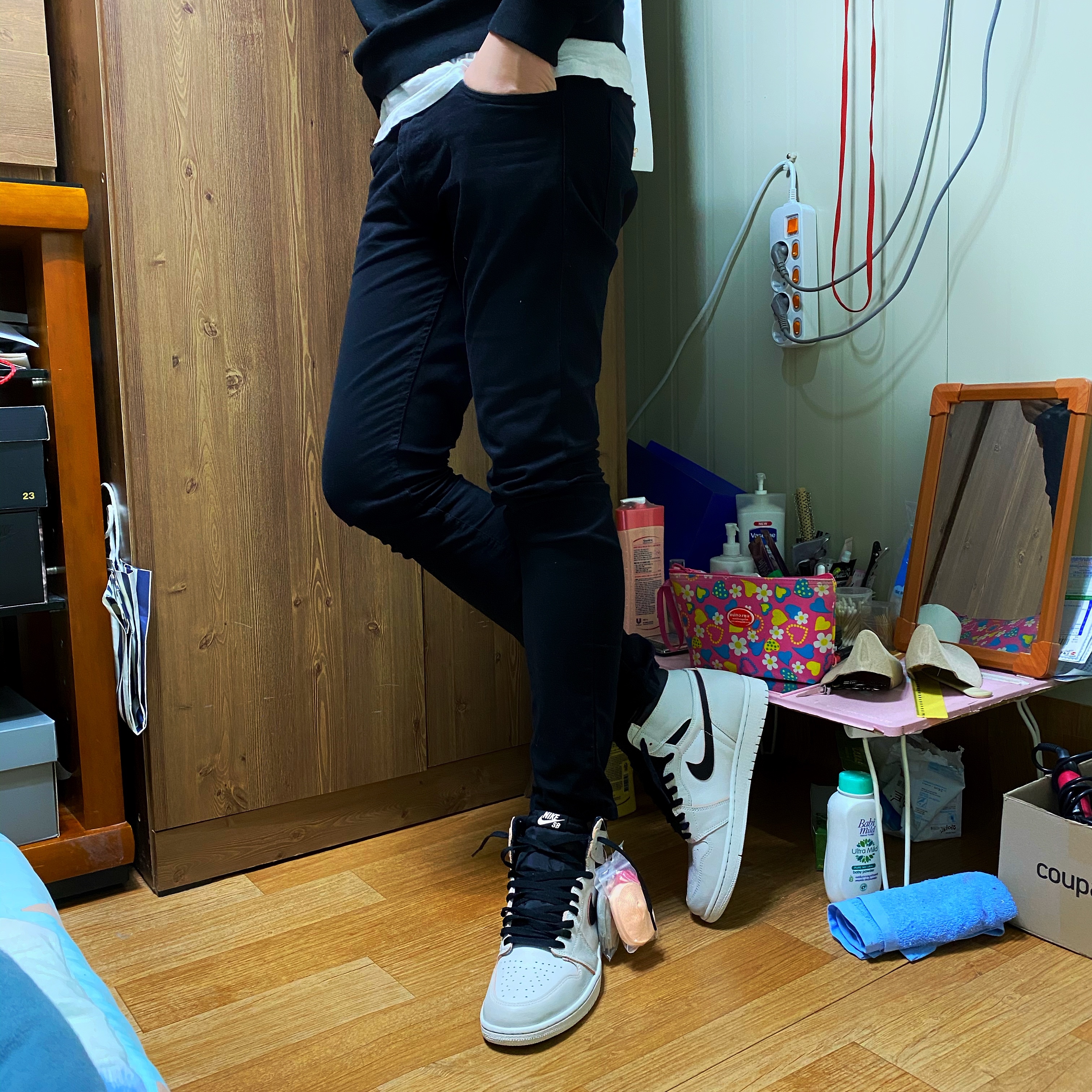 Jordan 1 Retro High OG Defiant SB NYC to Paris 착용 스타일
