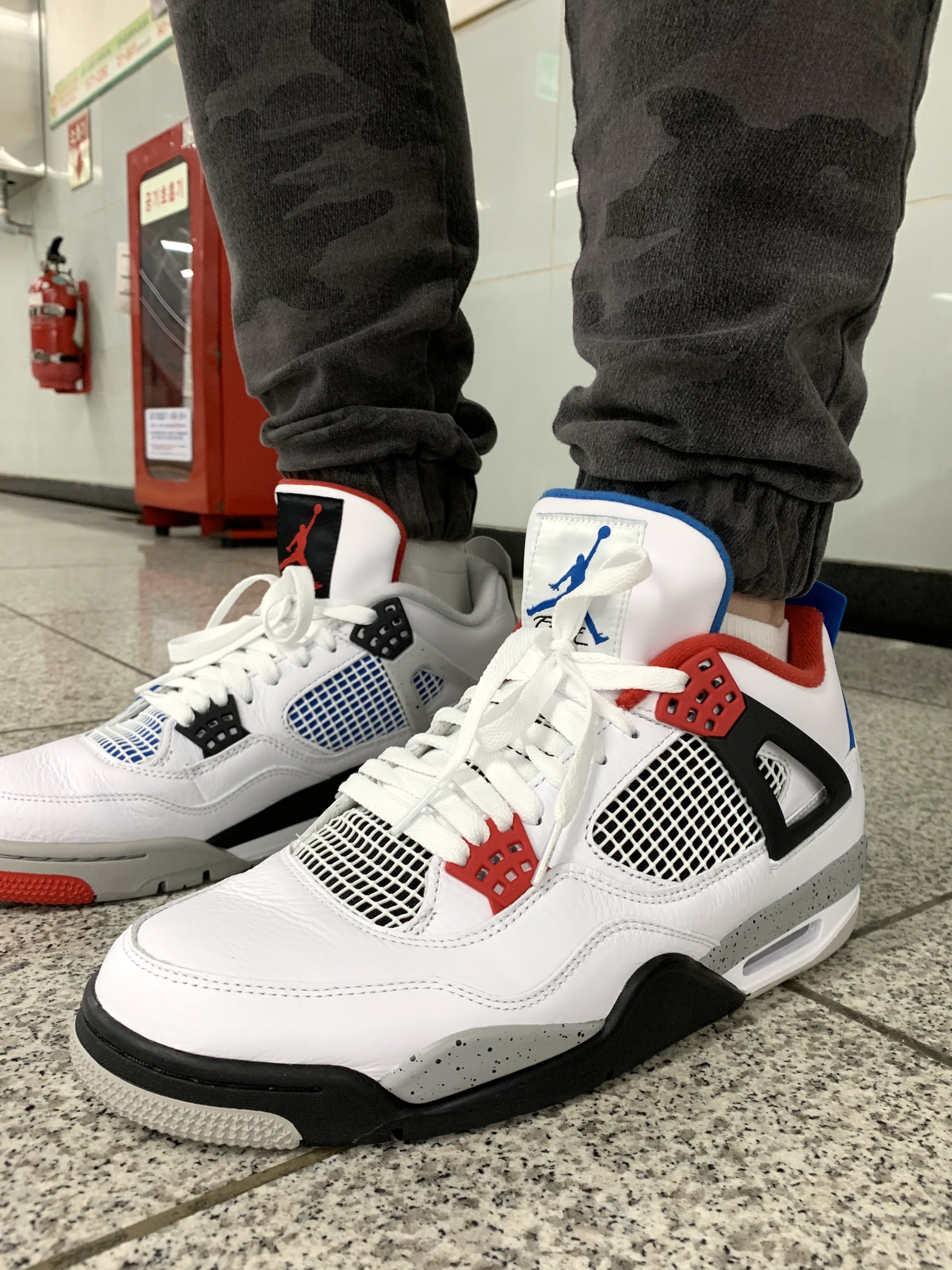 Jordan 4 Retro What The 4 착용 스타일