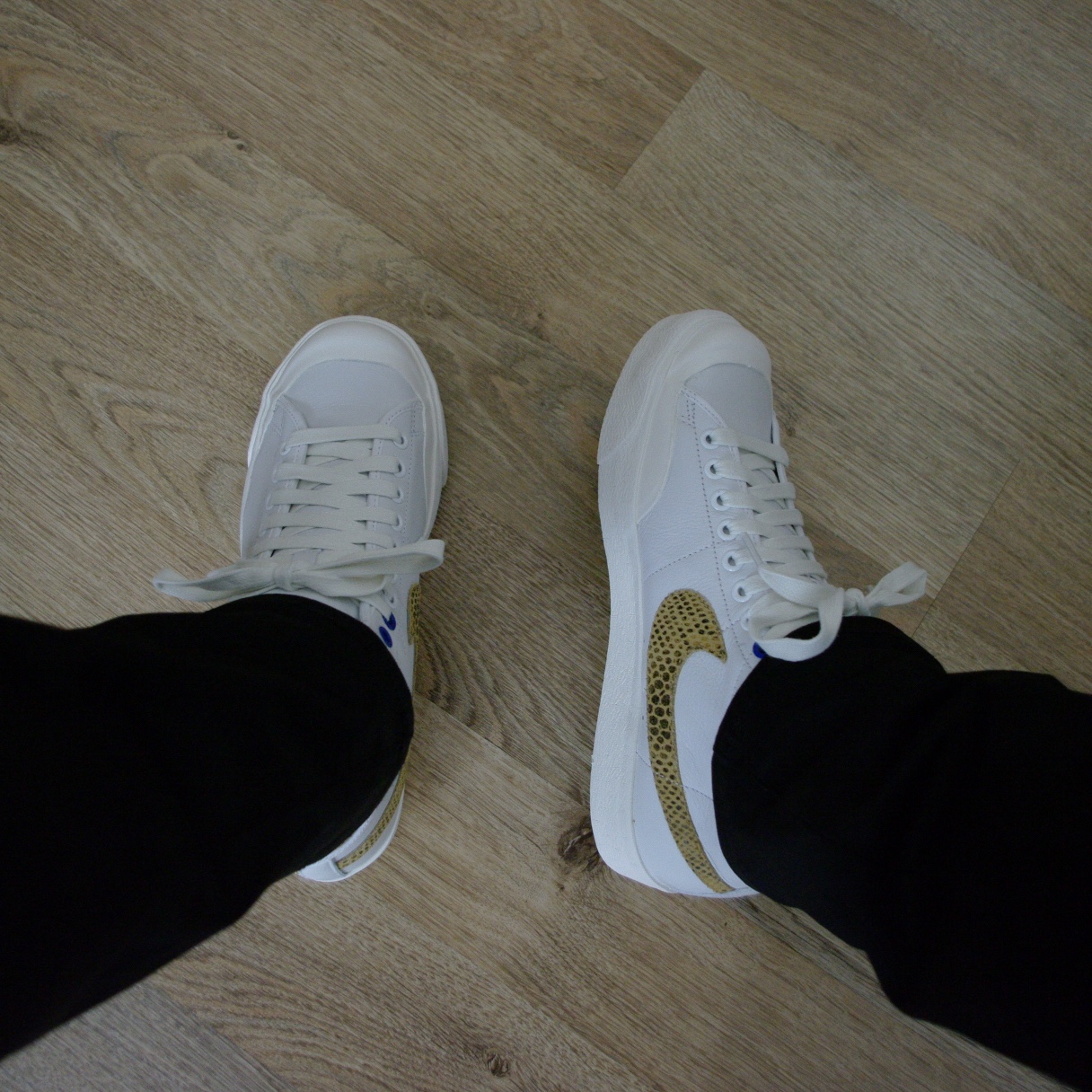 Nike x Stussy All Court Mid White 착용 스타일