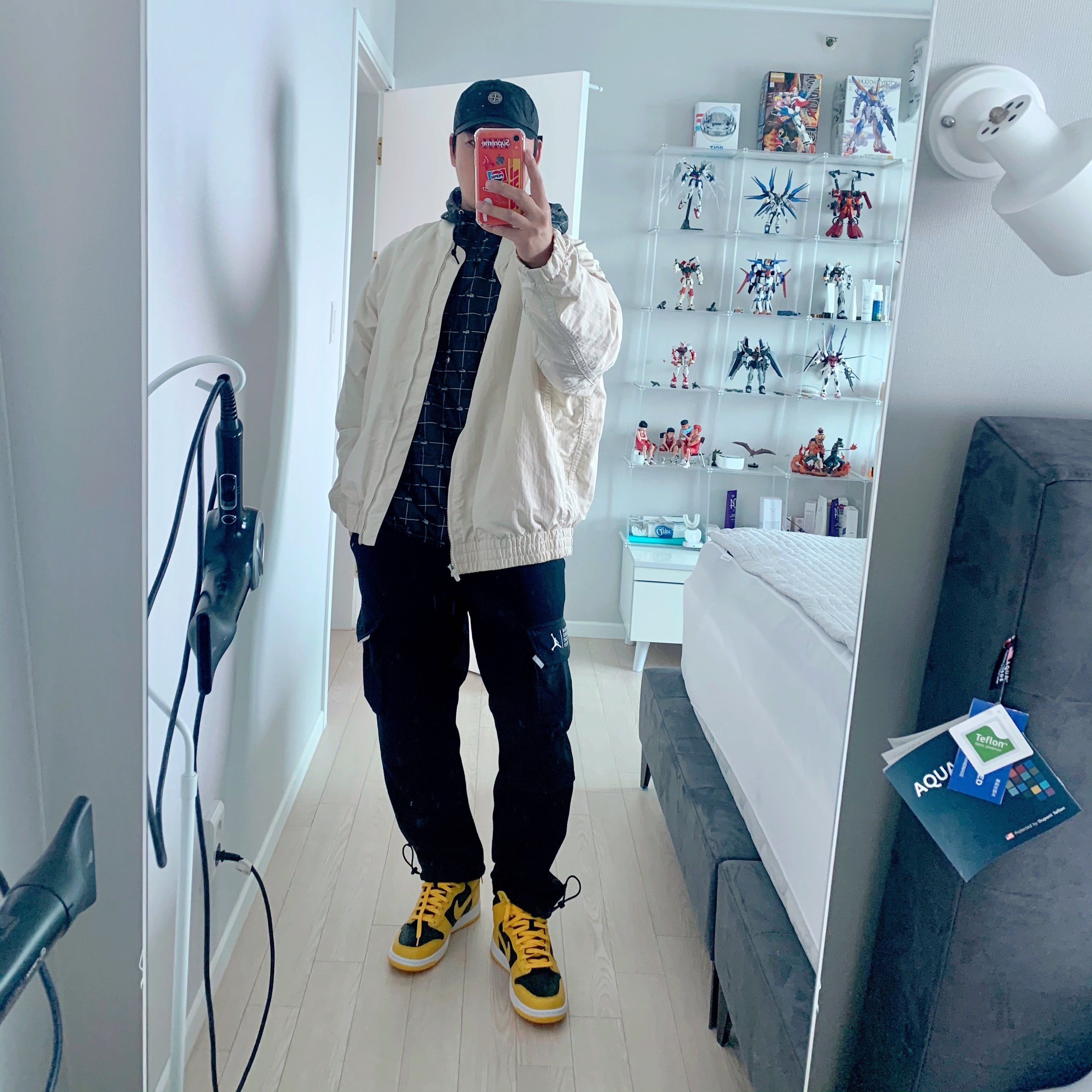 Nike x Fear of God Basketball Jacket String, Nike Dunk High SP Varsity Maize 착용 스타일