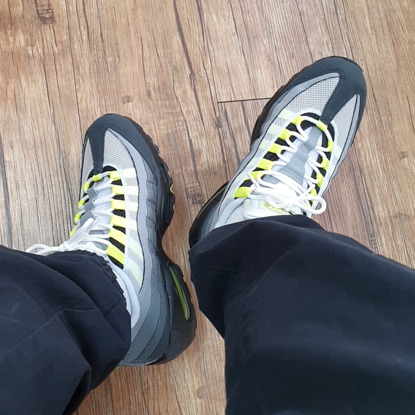 Nike Air Max 95 OG Neon Yellow 2020 착용 스타일
