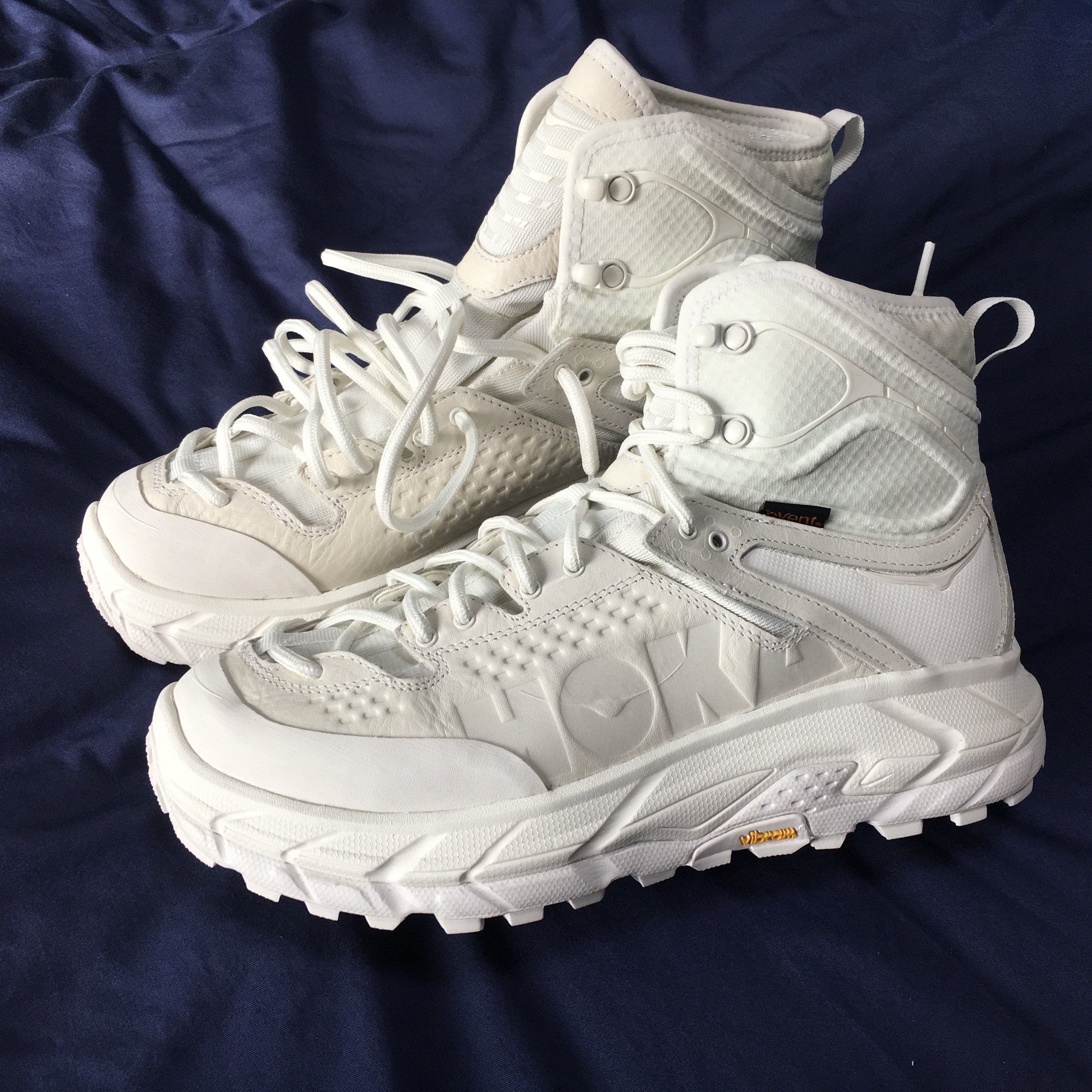 Hoka x Opening Ceremony Tor Ultra Hi 착용 스타일
