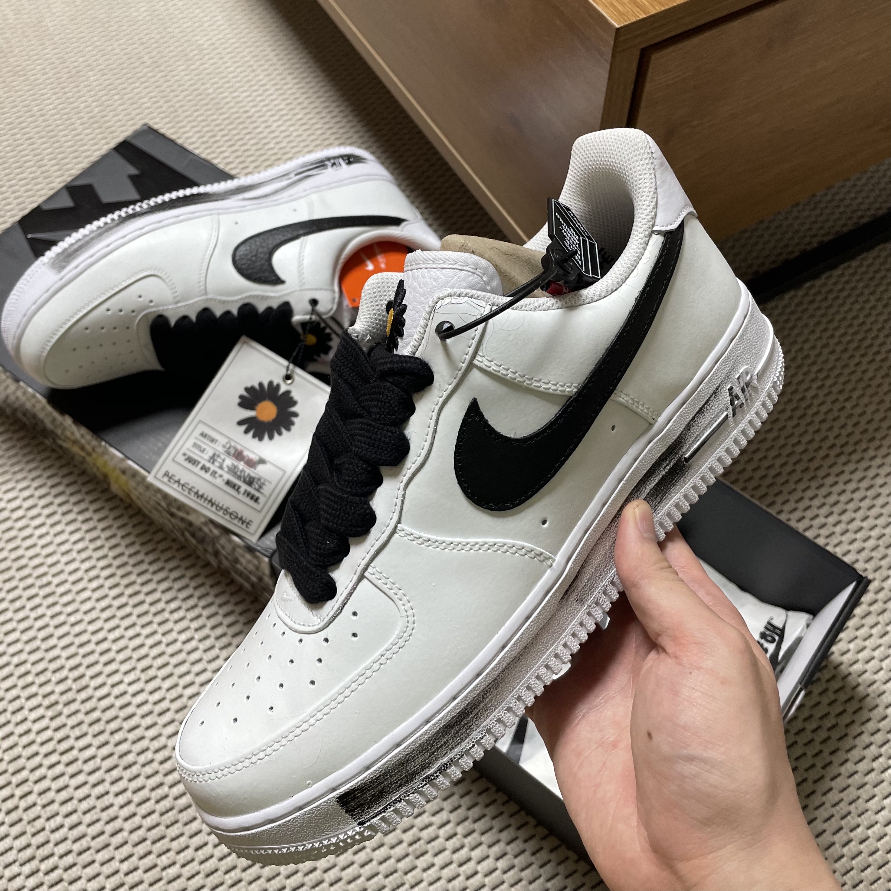Nike x Peaceminusone Air Force 1 Low Para-Noise 2.0 착용 스타일