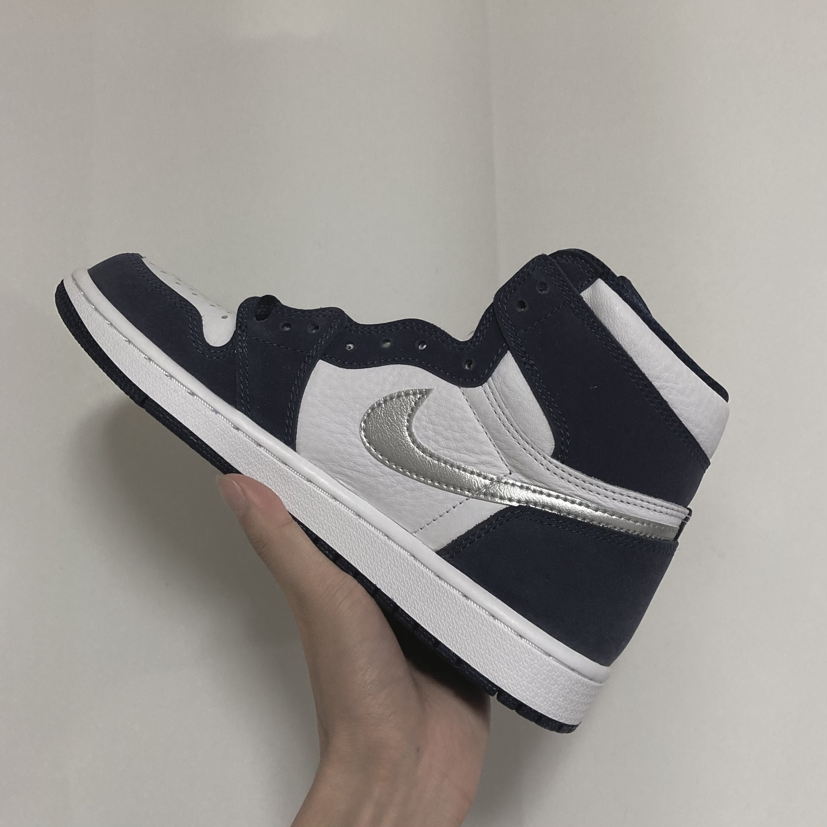 Jordan 1 Retro High OG CO.JP Midnight Navy 착용 스타일
