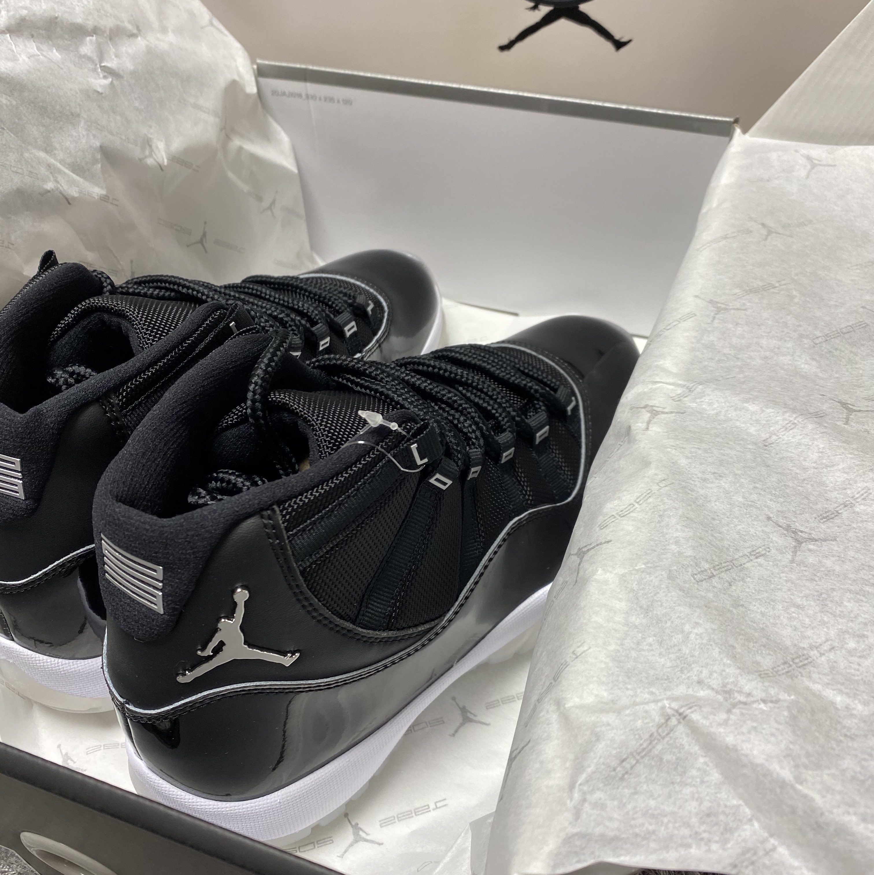 Jordan 11 Retro Jubilee 착용 스타일