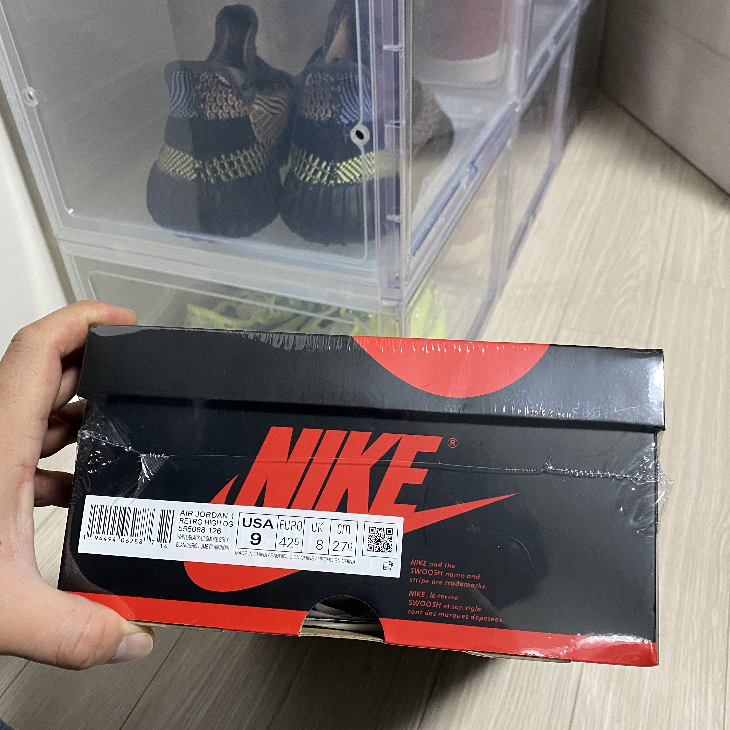 Jordan 1 Retro High OG Light Smoke Grey 착용 스타일 - 2