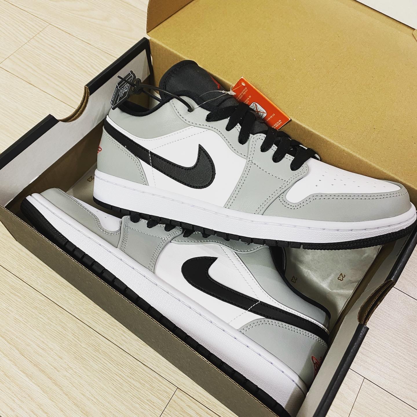 Jordan 1 Low Light Smoke Grey 착용 스타일 - 2