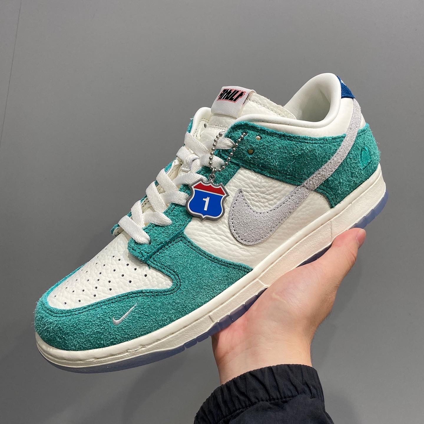 Nike x Kasina Dunk Low Road Sign - Kasina Exclusive 착용 스타일 - 2