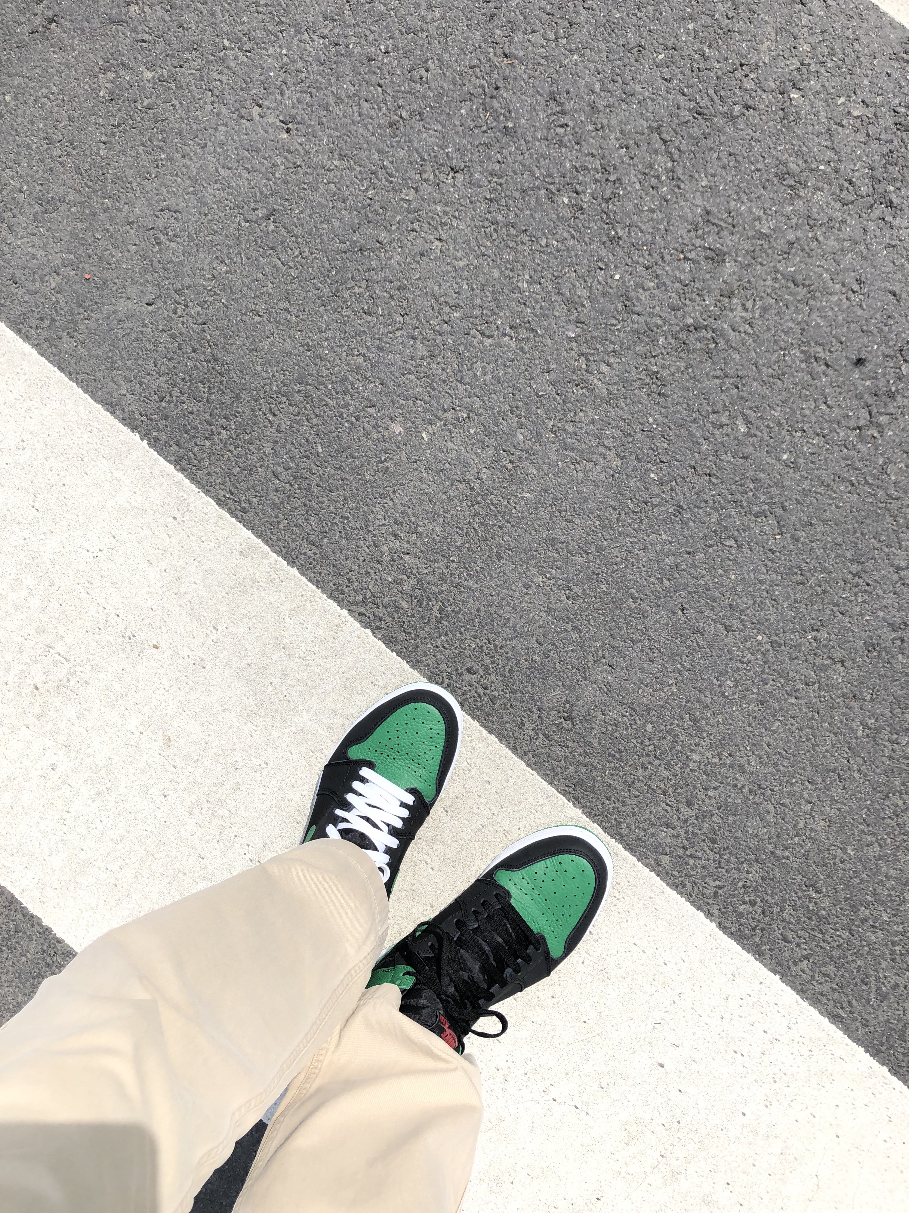 Jordan 1 Retro High OG Pine Green Black 착용 스타일