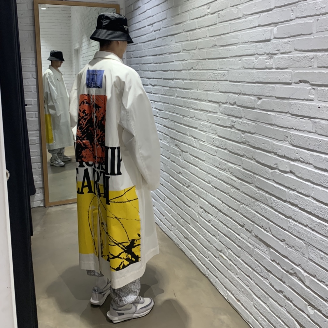 Nike x Sacai LDWaffle Summit White 착용 스타일