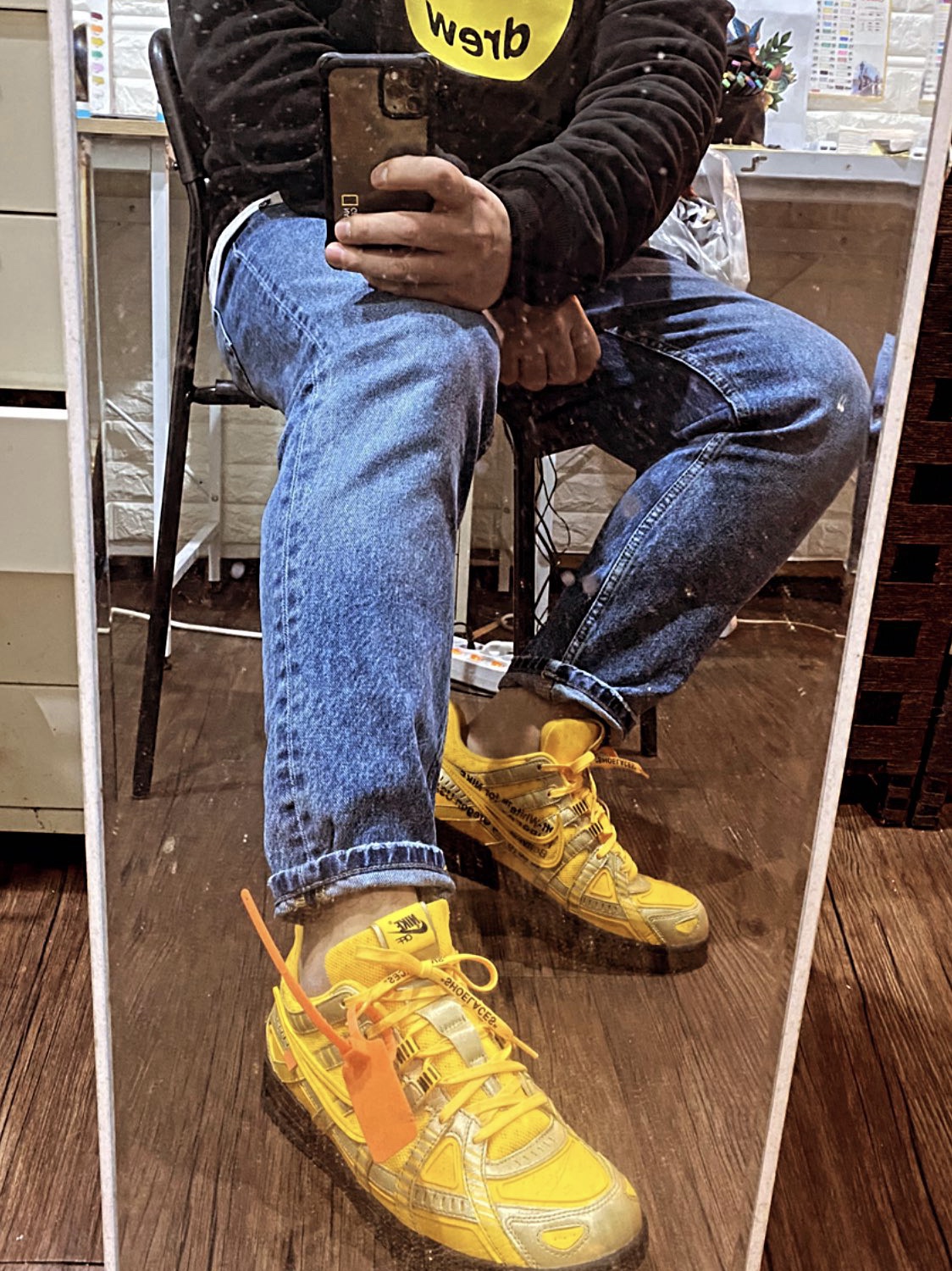 Nike x Off-White Air Rubber Dunk University Gold 착용 스타일