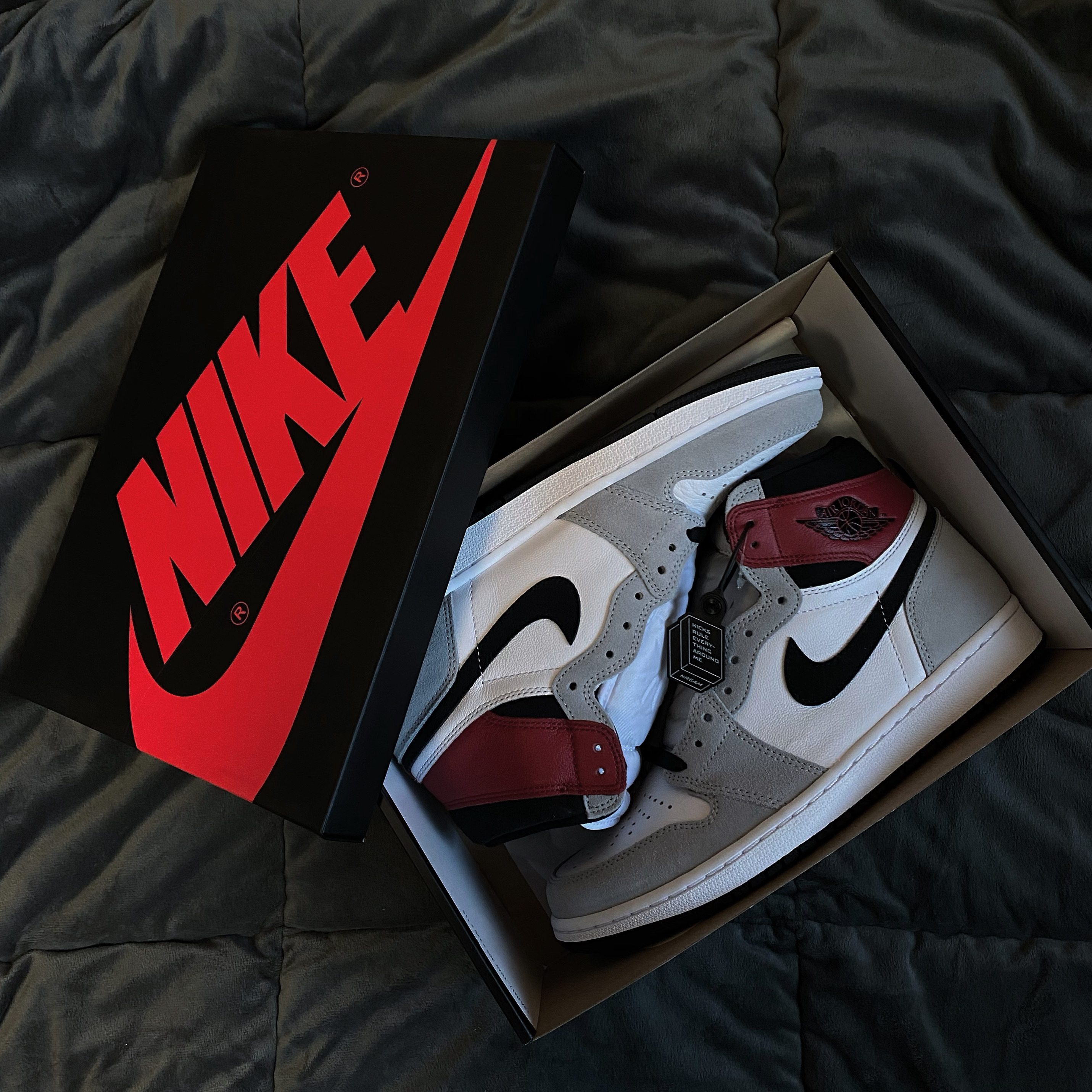 Jordan 1 Retro High OG Light Smoke Grey 착용 스타일