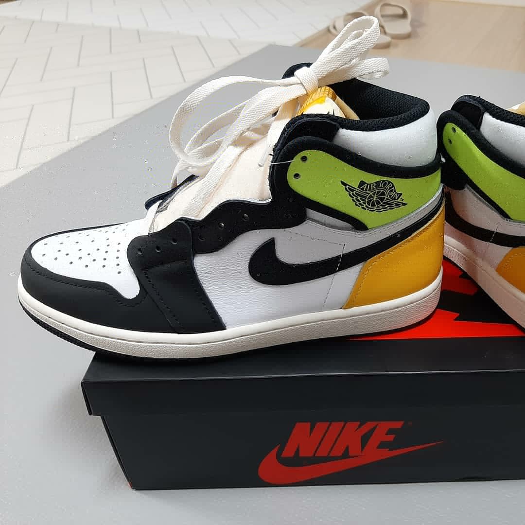 Jordan 1 Retro High OG Volt Gold 착용 스타일