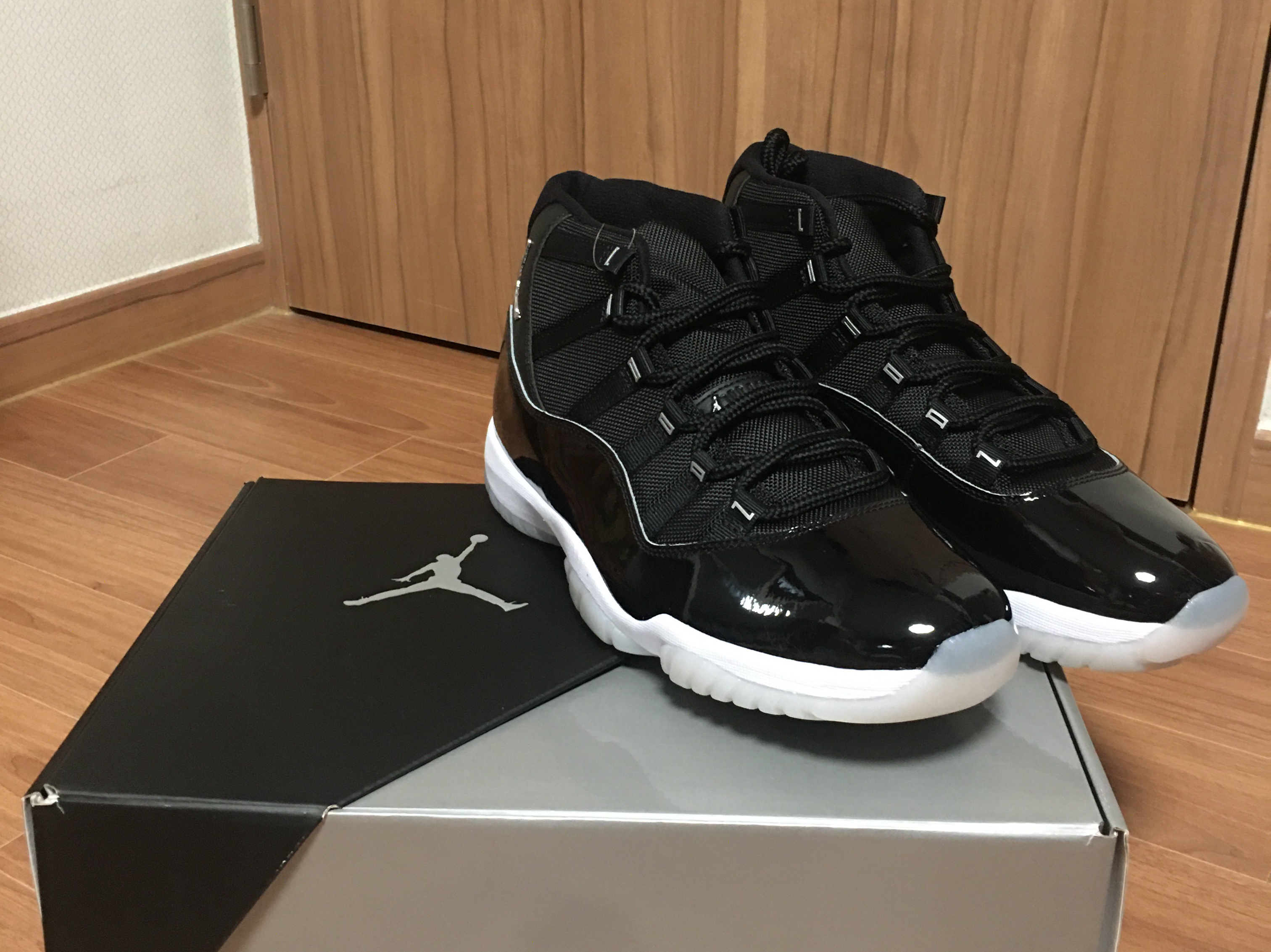 Jordan 11 Retro Jubilee 착용 스타일 - 4