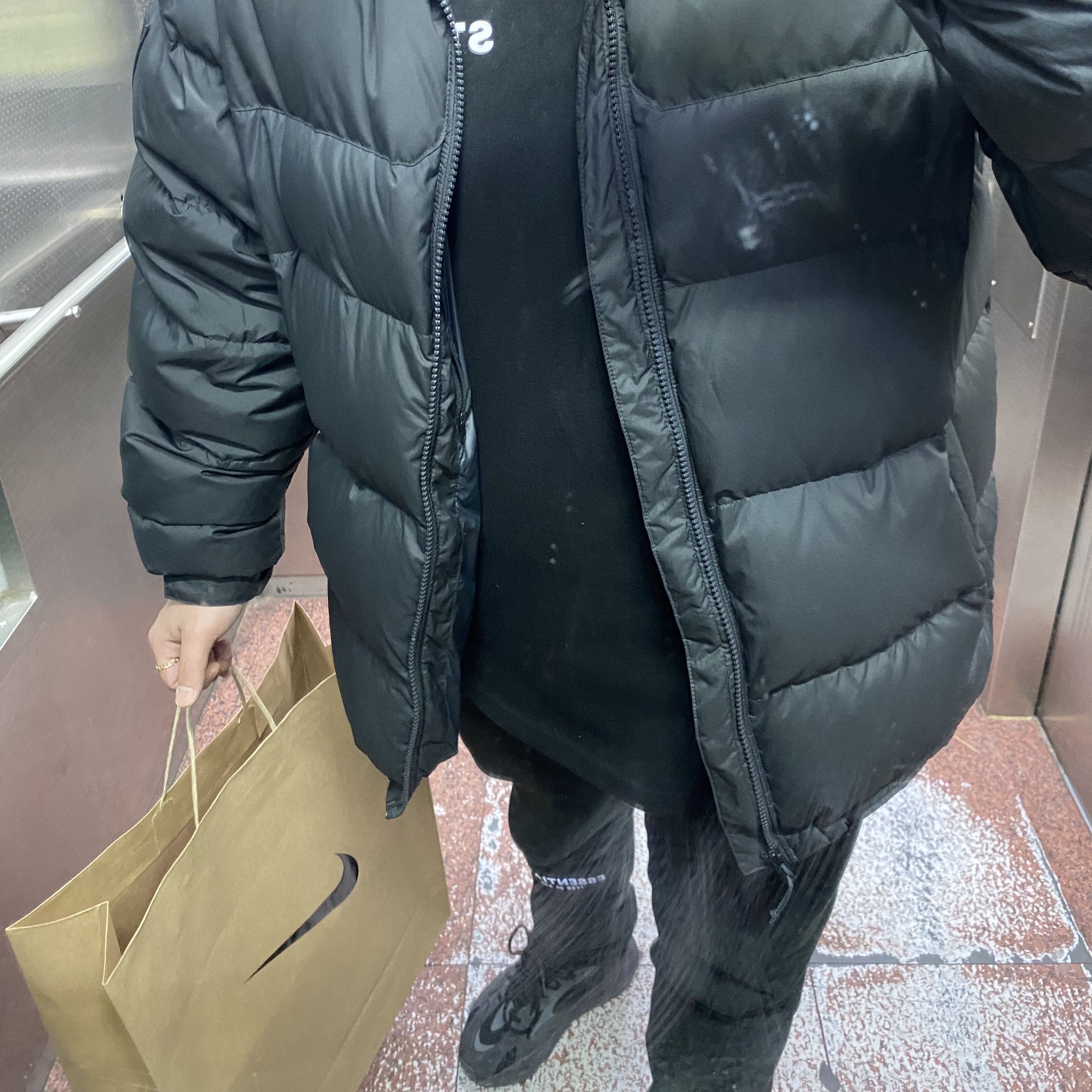 Adidas Yeezy Boost 700 V2 Vanta 2019 착용 스타일