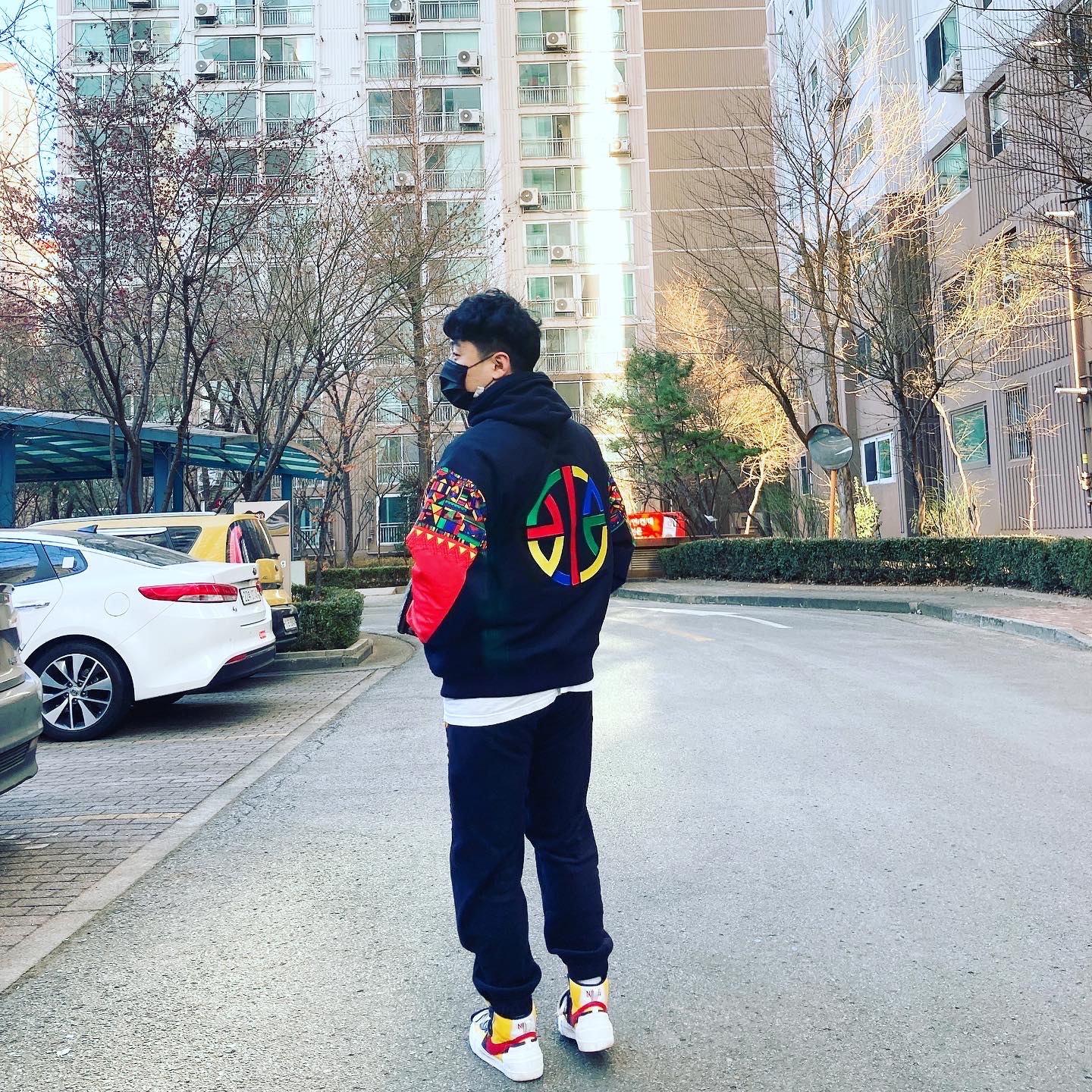 Nike x Sacai Blazer Mid Snow Beach, Dior Shoulder Strap Pouch Beige & Black Dior Oblique Jacquard 착용 스타일 - 2