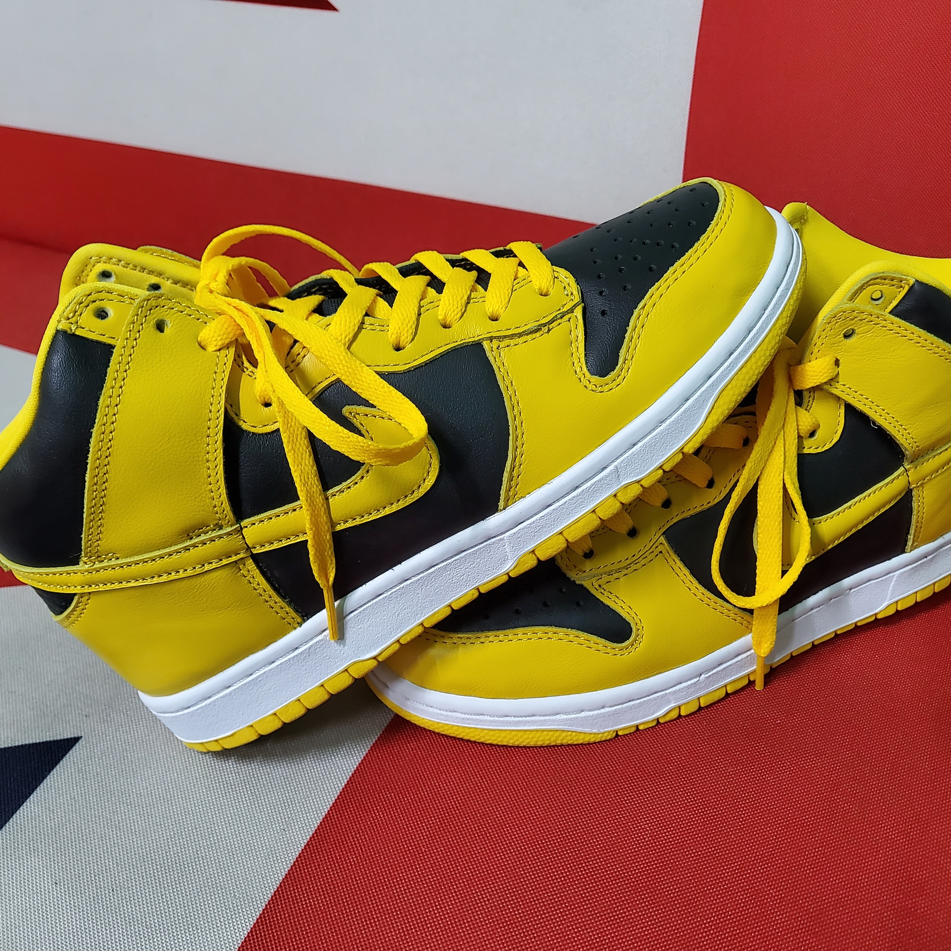 Nike Dunk High SP Varsity Maize 착용 스타일 - 2