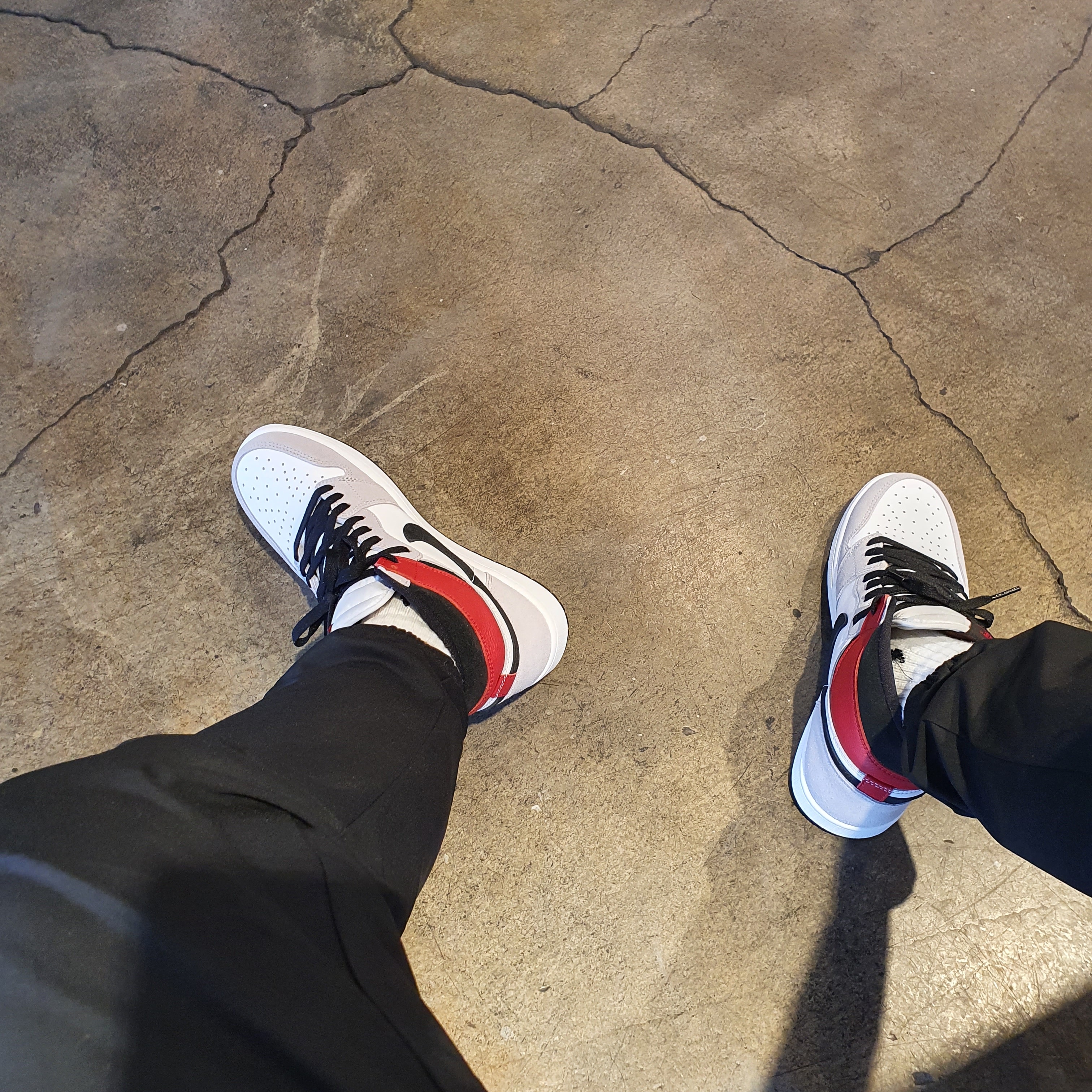 Jordan 1 Retro High OG Light Smoke Grey 착용 스타일