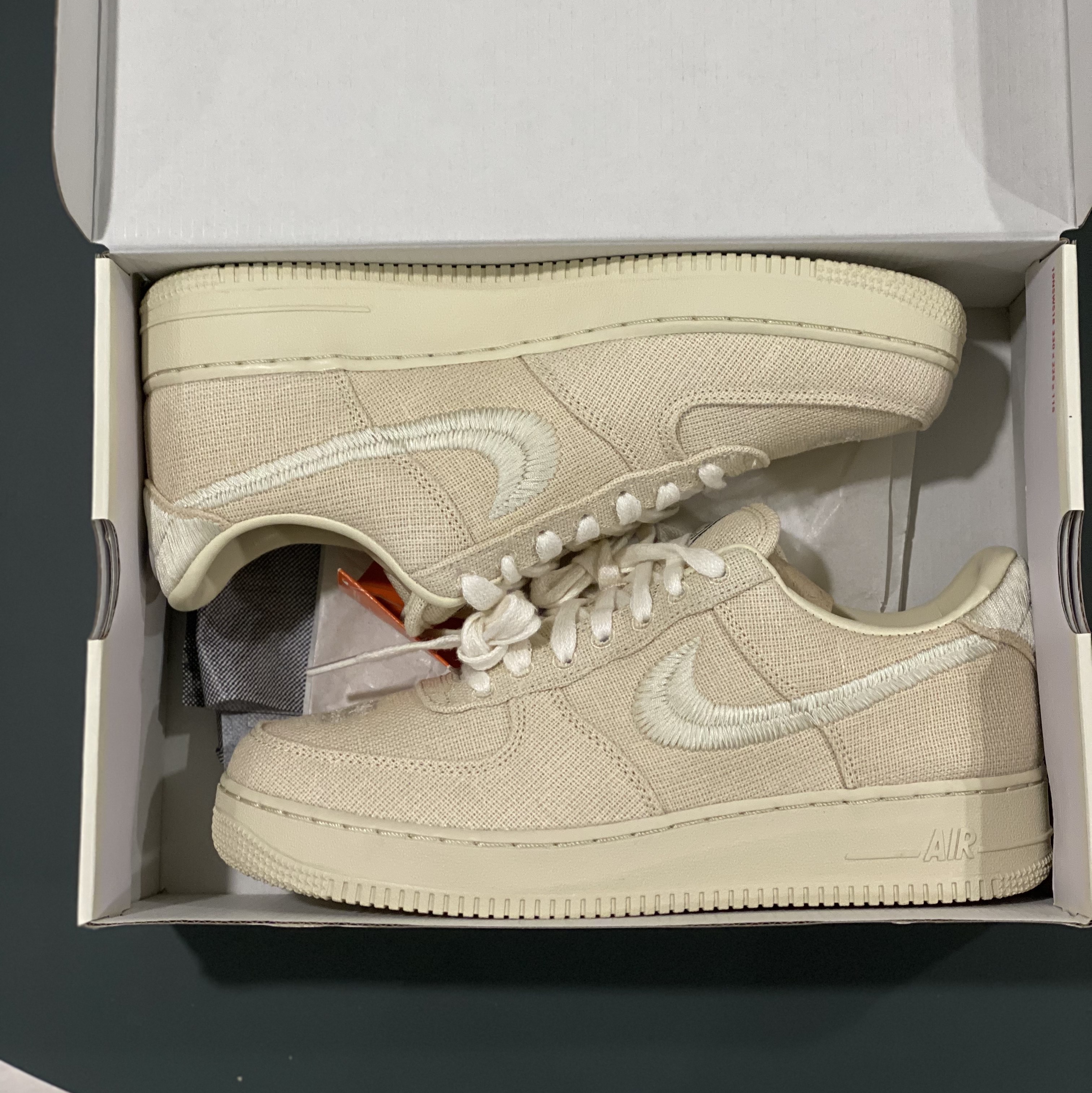 Nike x Stussy Air Force 1 Low Fossil 착용 스타일 - 4