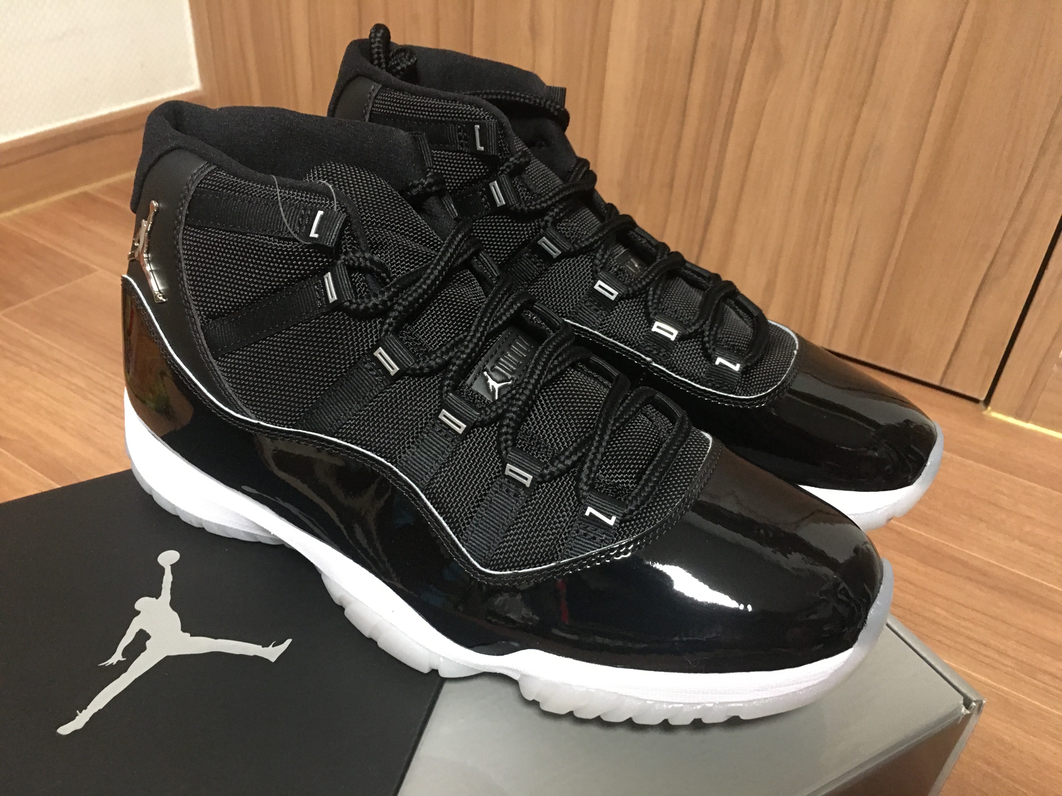 Jordan 11 Retro Jubilee 착용 스타일 - 1