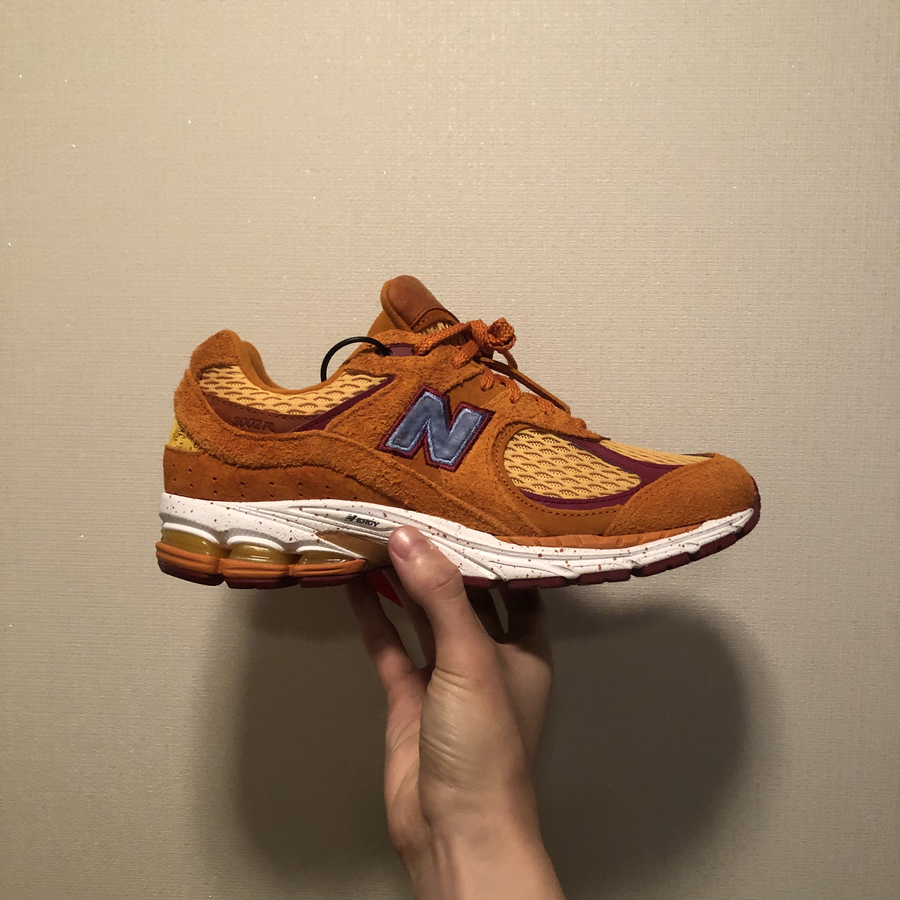 New Balance x Salehe Bembury 2002R Peace Be the Journey 착용 스타일