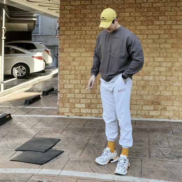 Balenciaga Track Sneakers White Orange 2019 착용 스타일