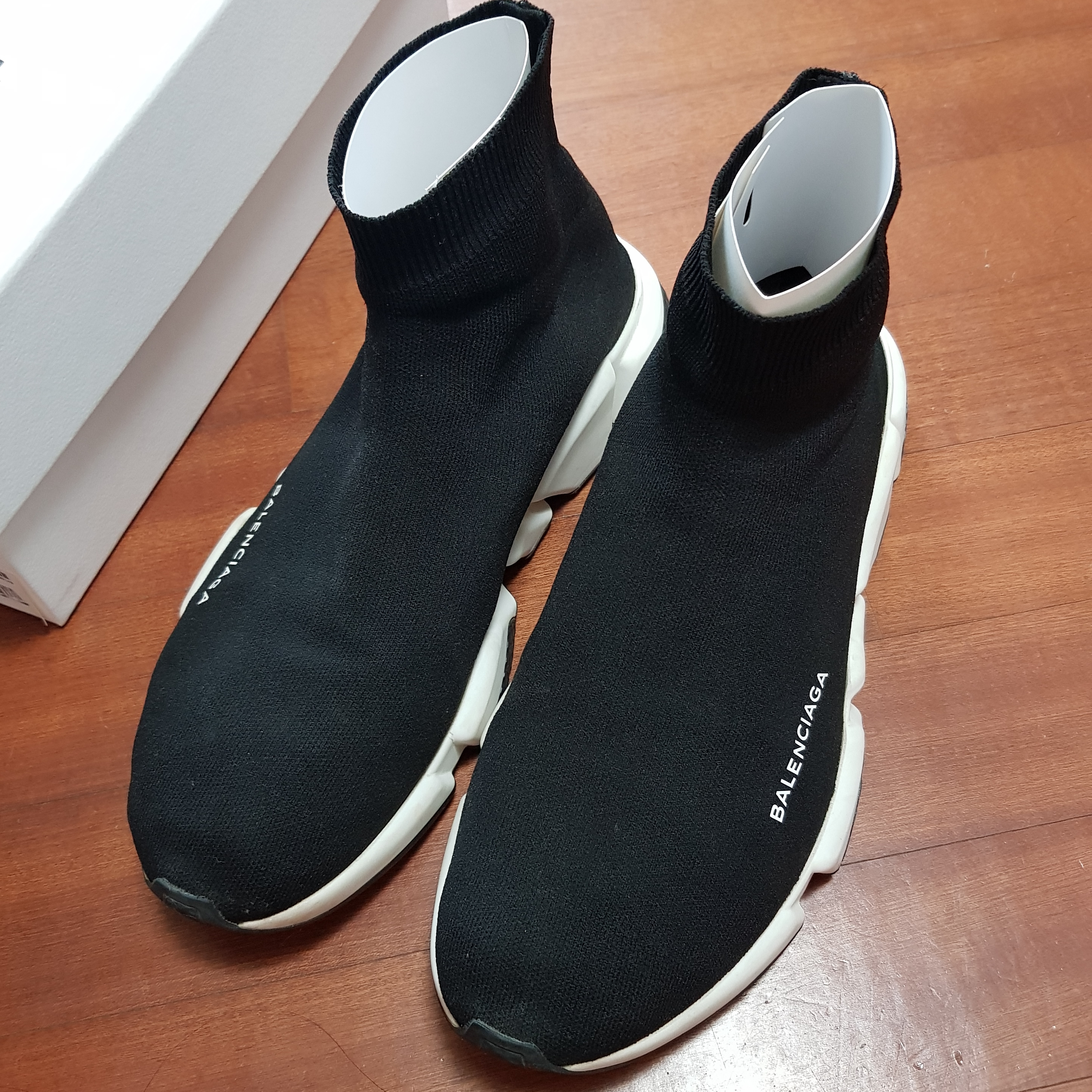 Balenciaga Speed Trainer Black White 2018 착용 스타일