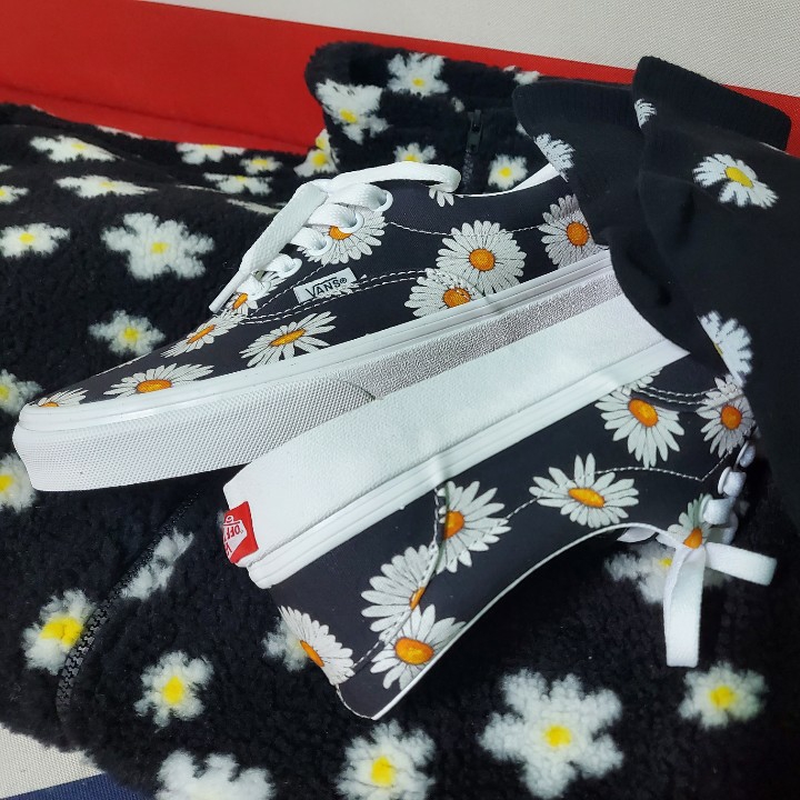 Vans Era Big Daisies Black 착용 스타일 - 4
