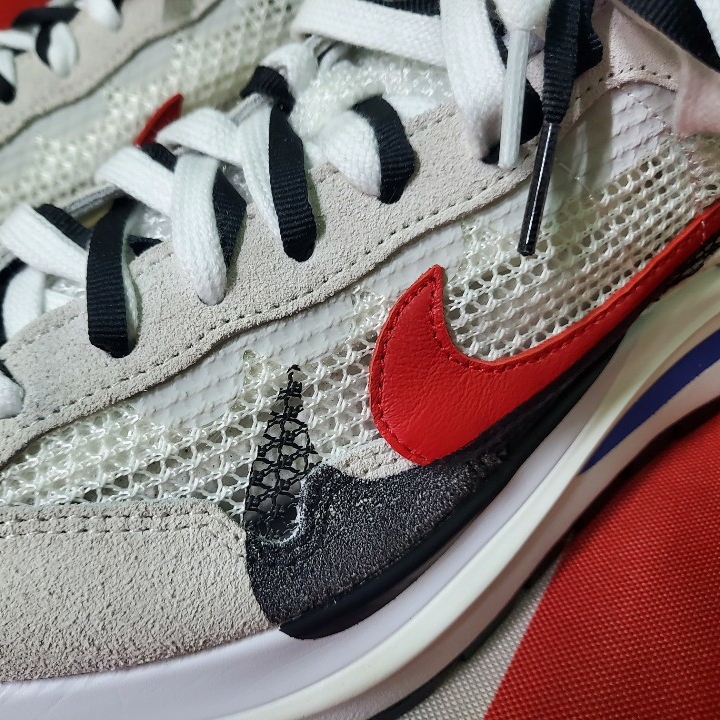 Nike x Sacai VaporWaffle Royal Fuchsia 착용 스타일 - 2