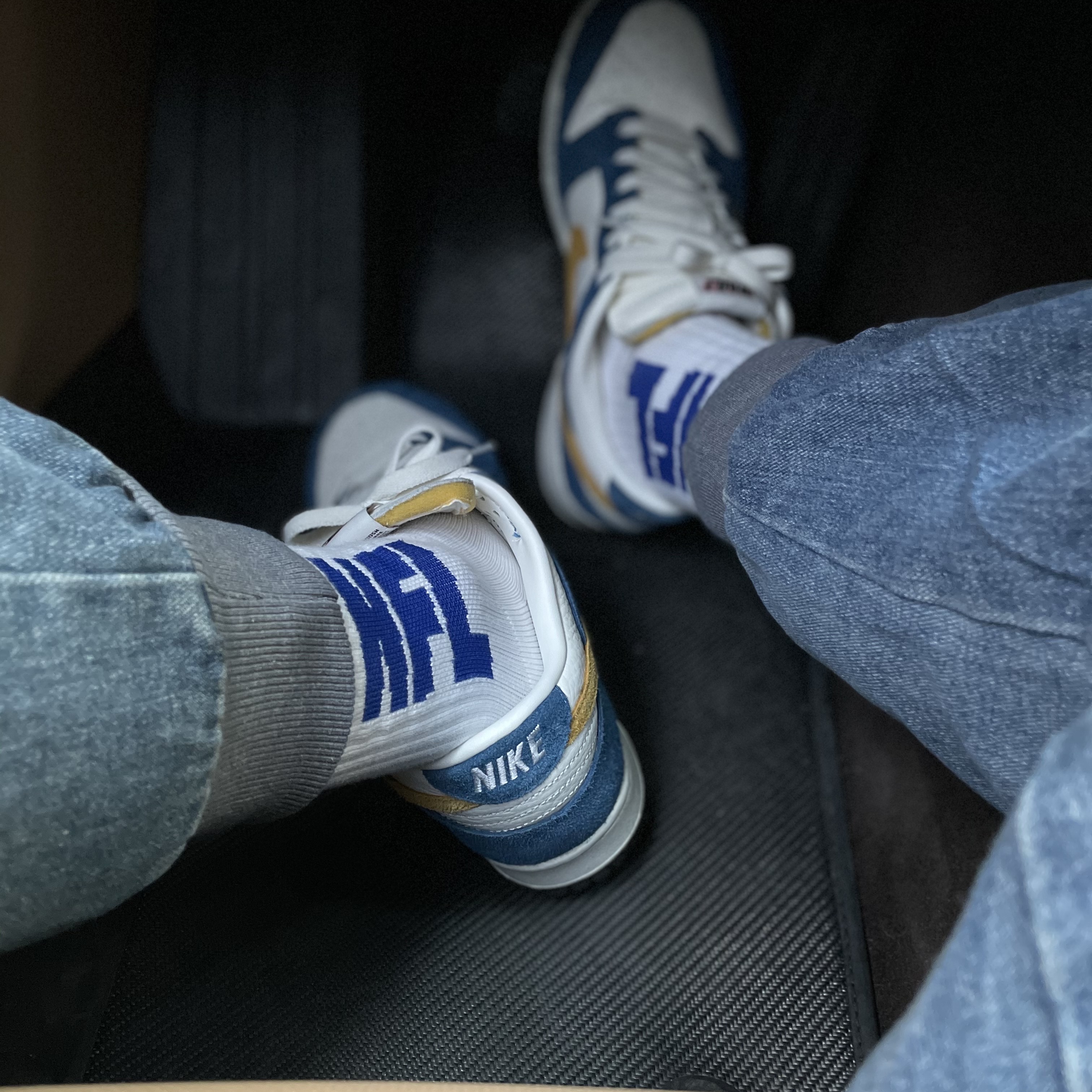 Nike x Kasina Dunk Low 80's Bus 착용 스타일